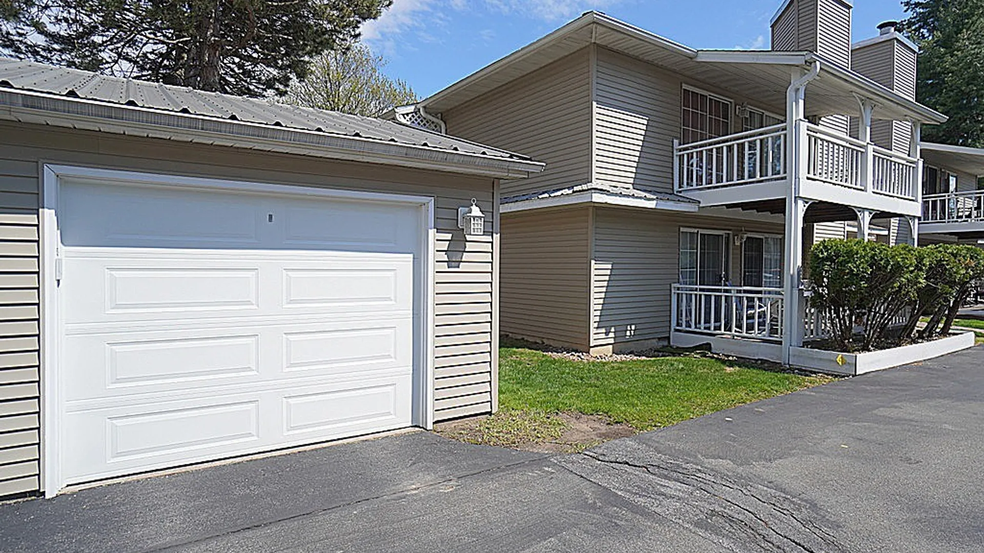 Property at 1260 Youngs Road, Amherst, NY 14221 3
