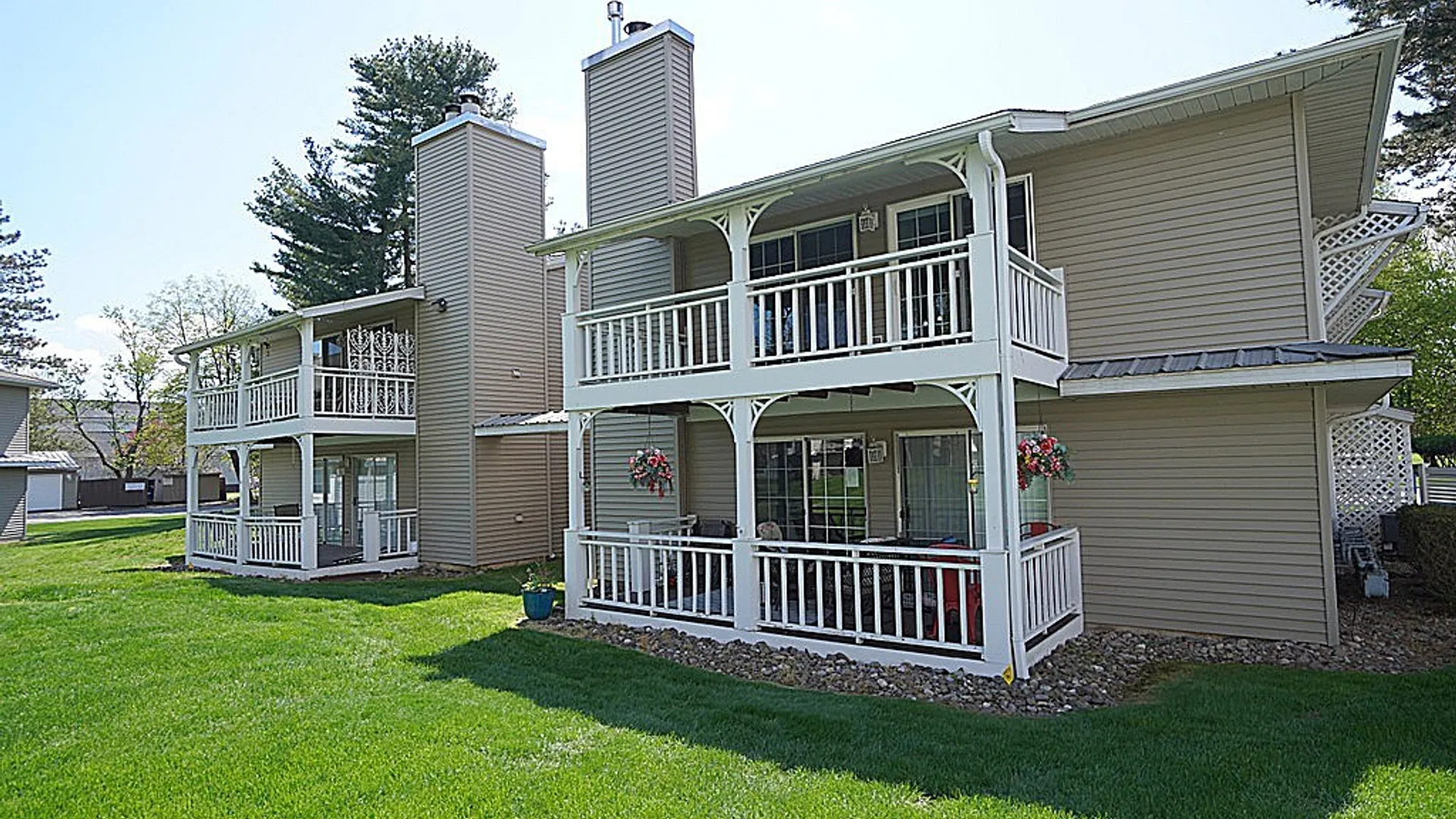 Property at 1260 Youngs Road, Amherst, NY 14221 4