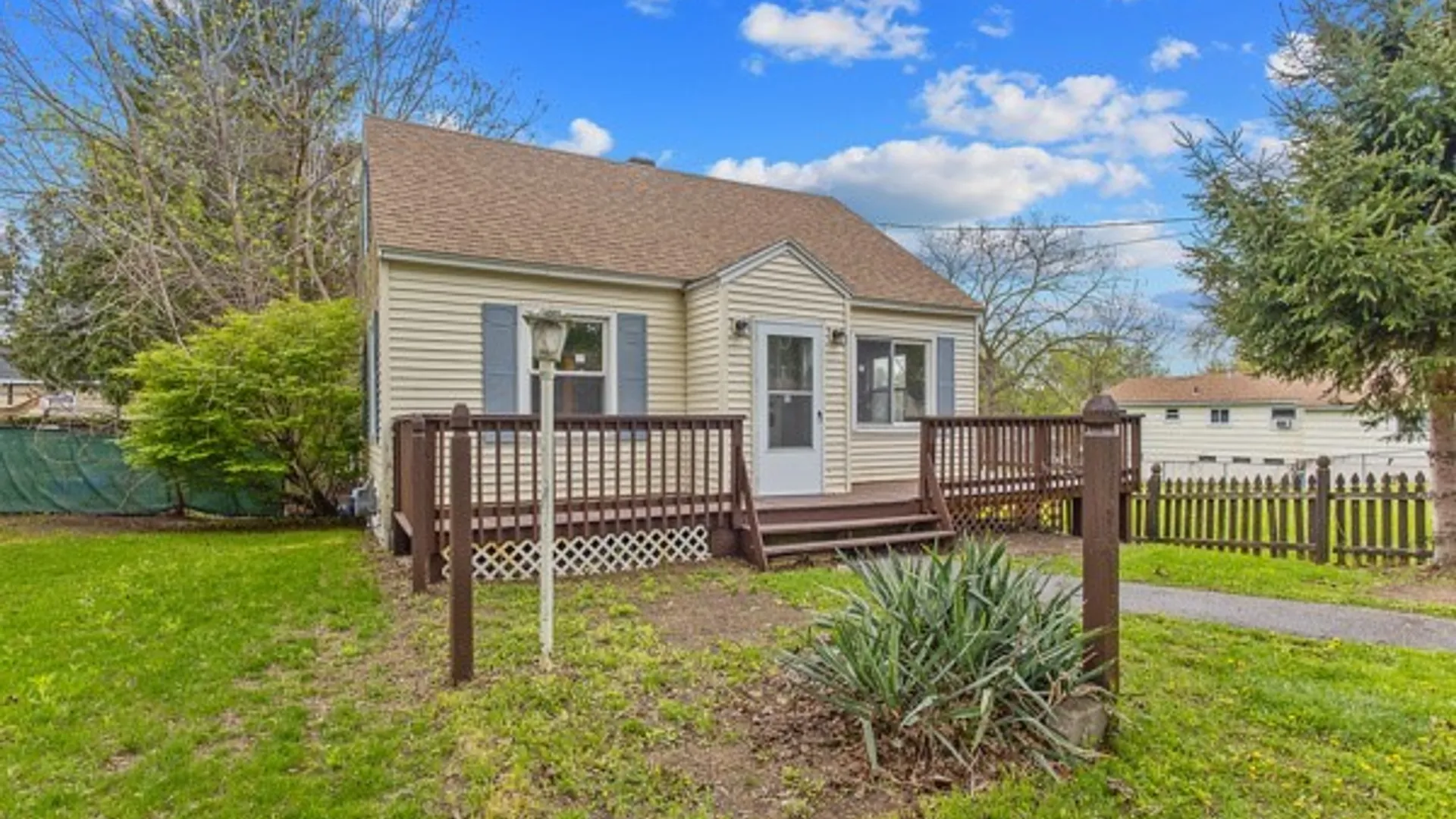 Property at 405 South Edwards Ave, Syracuse, NY 13206 2