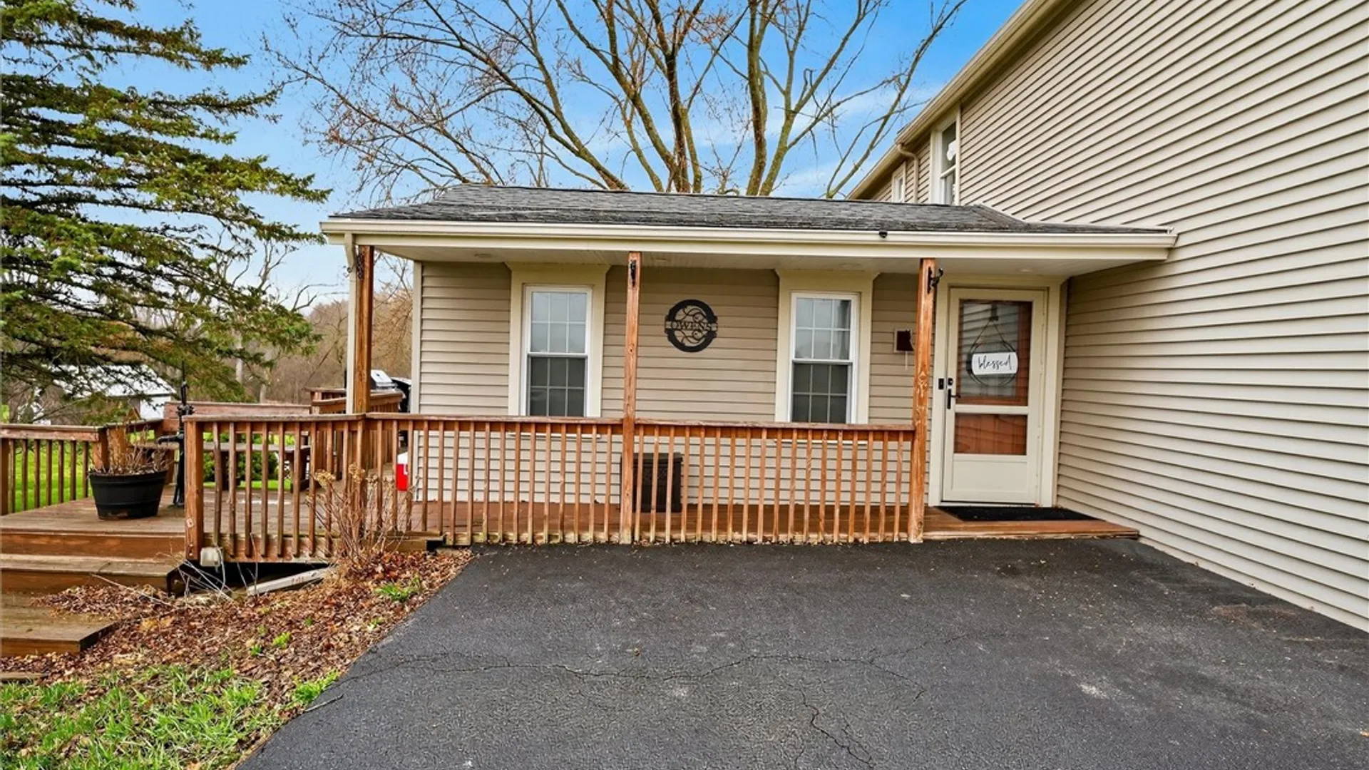Property at 2085 Pinnacle Road, Henrietta, NY 14543 6