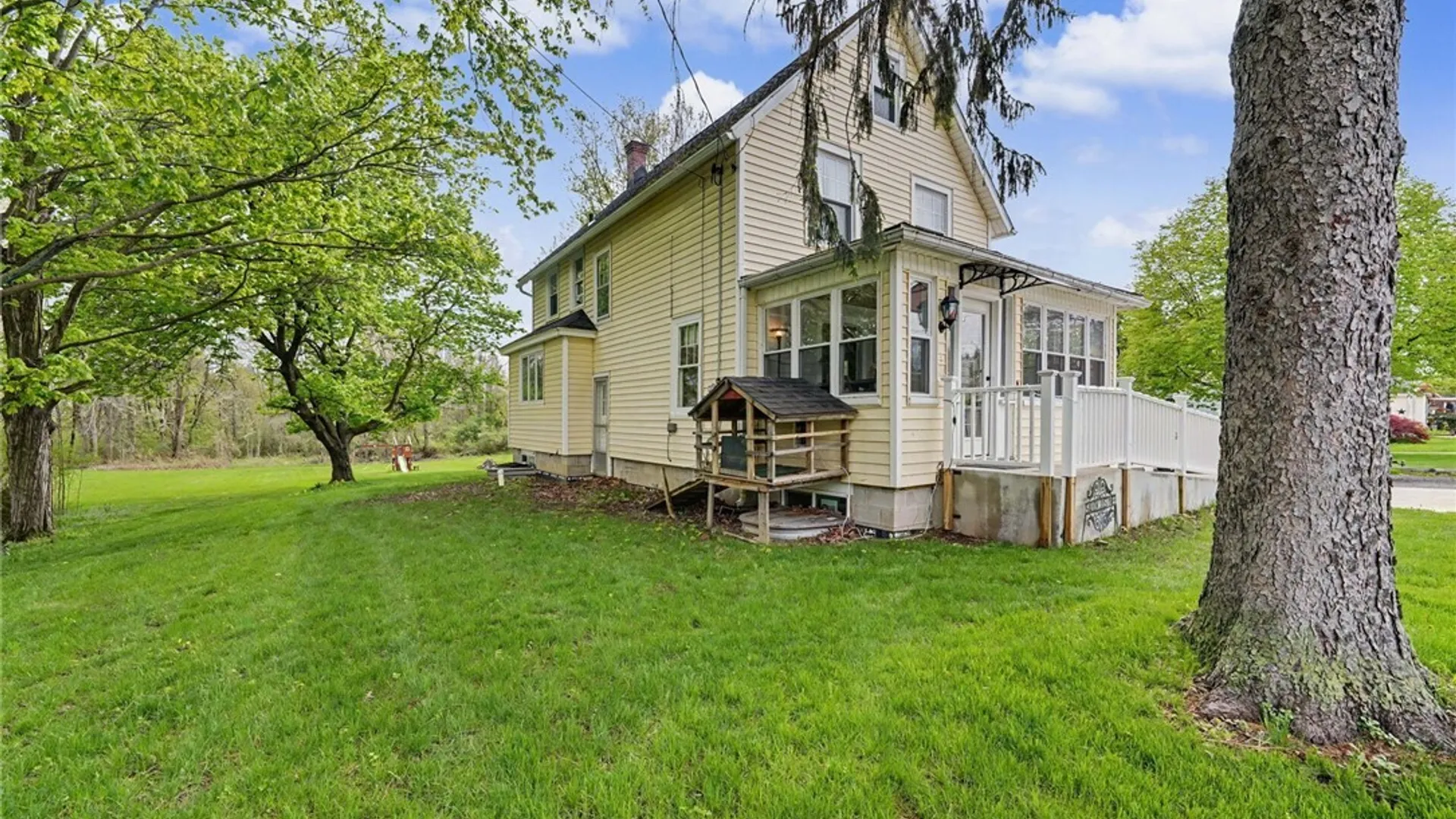 Property at 6244 Boston State Road, Hamburg, NY 14075 3