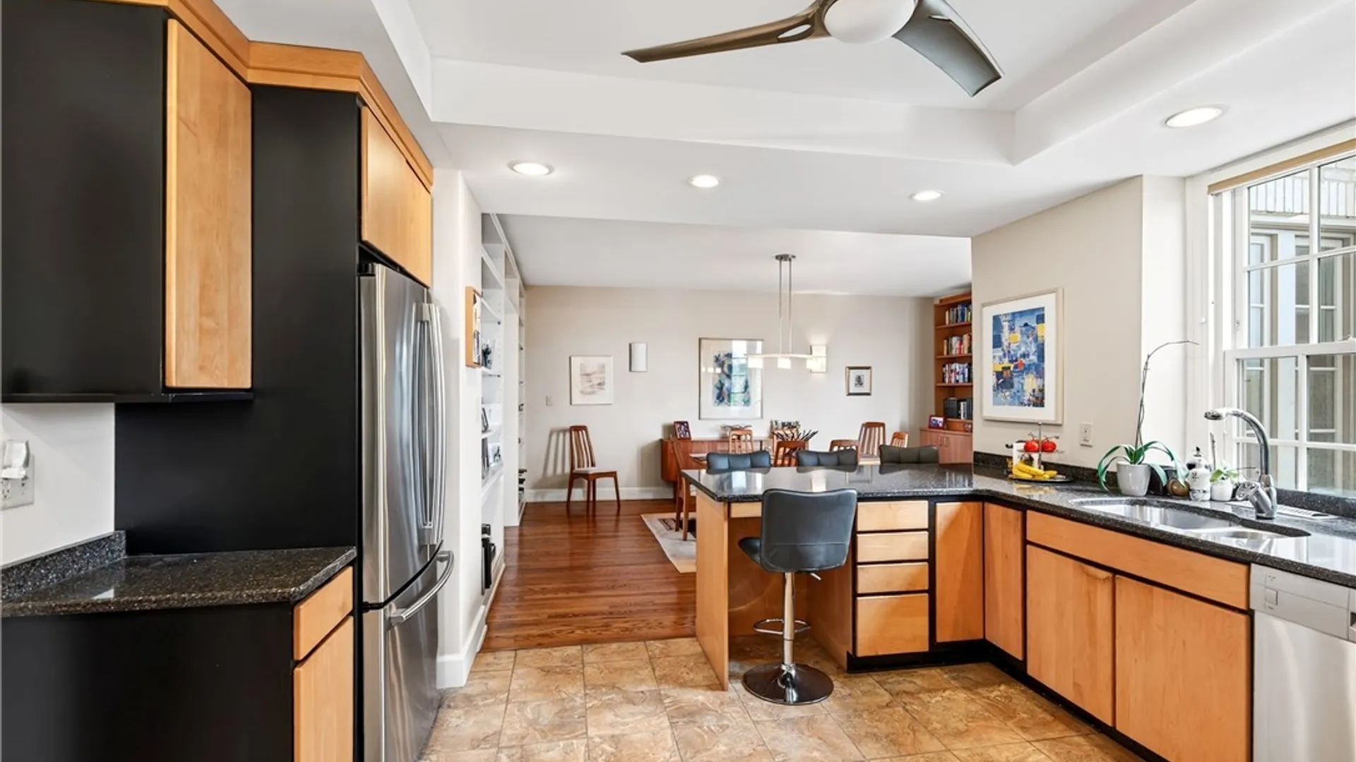 Property at 33 Gates Circle, Buffalo, NY 14222 16