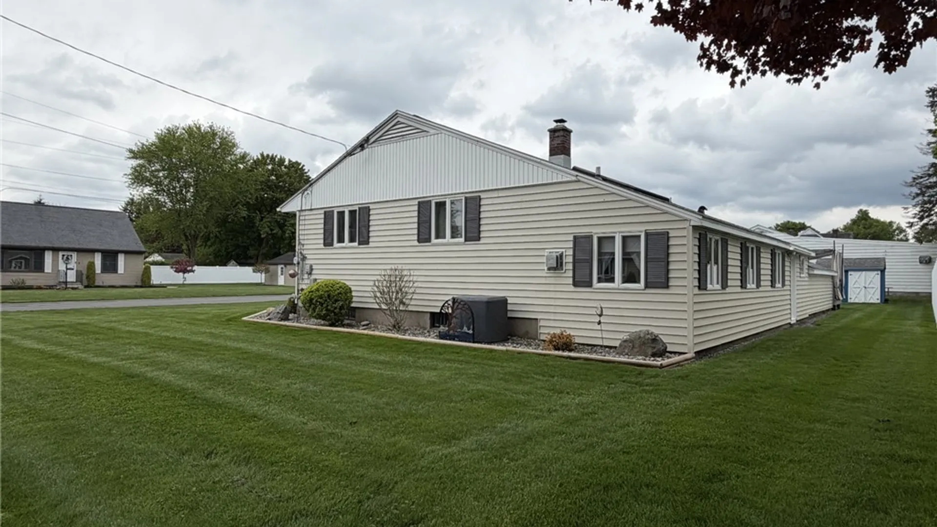 Property at 2 Scott Avenue, New Hartford, NY 13413 3