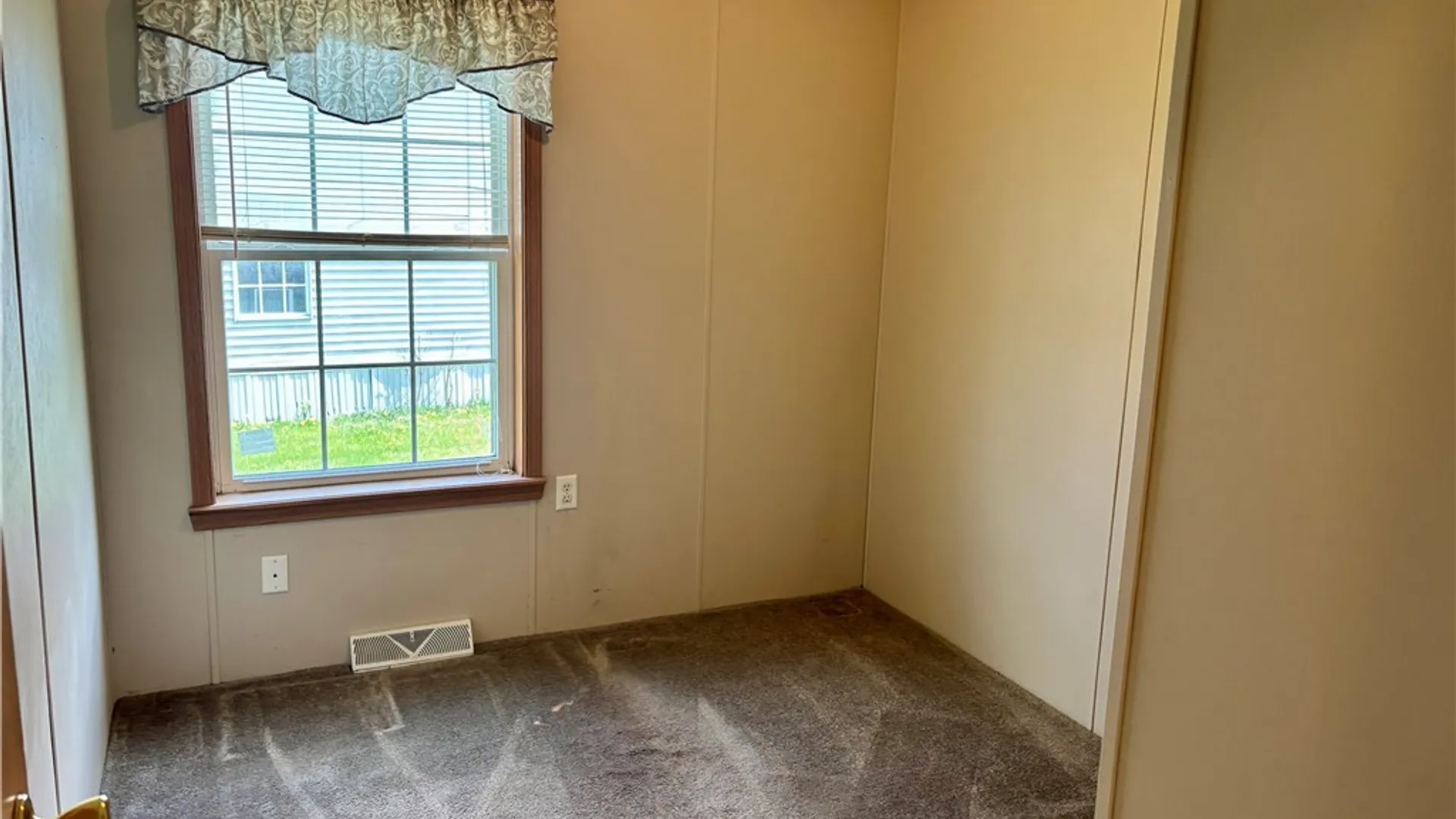Property at 54 Fairport Road, Pompey, NY 13051 16