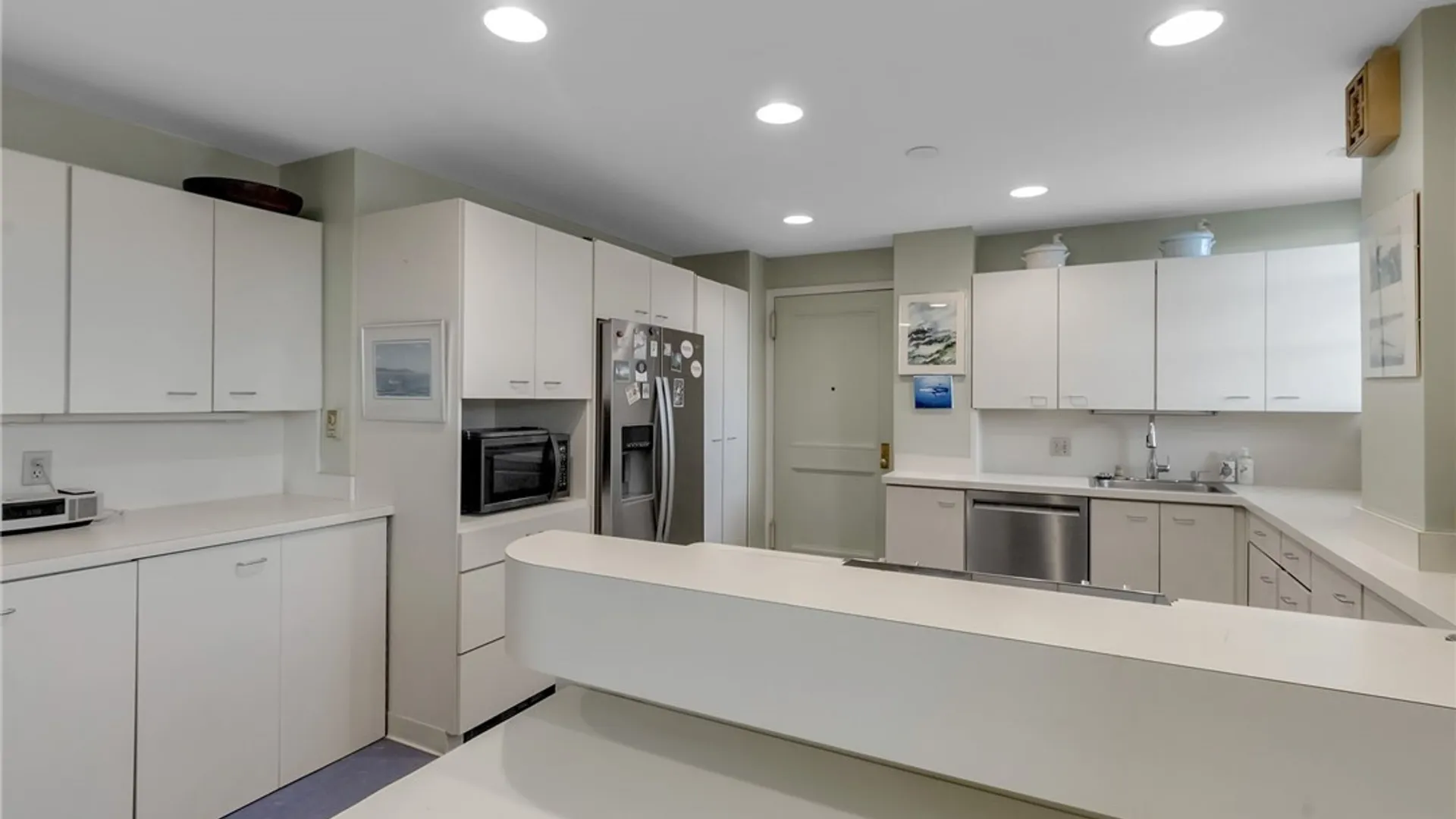 Property at 33 Gates Circle, Buffalo, NY 14222 15