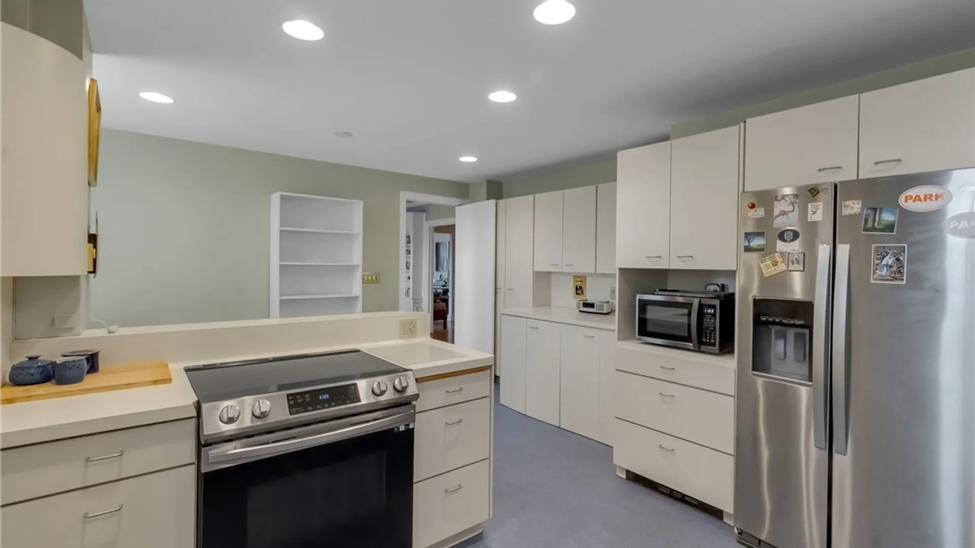 Property at 33 Gates Circle, Buffalo, NY 14222 17
