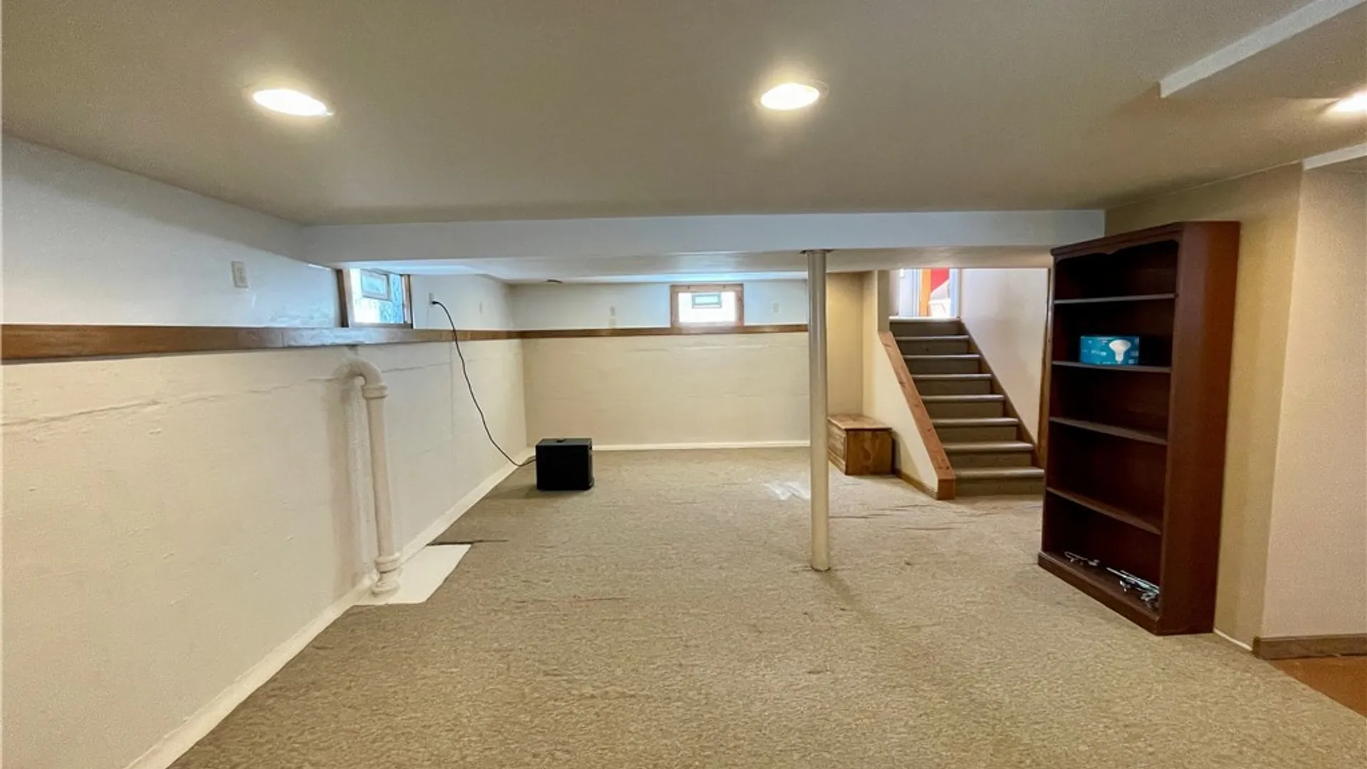 Property at 93 Narragansett Road, Buffalo, NY 14220 25