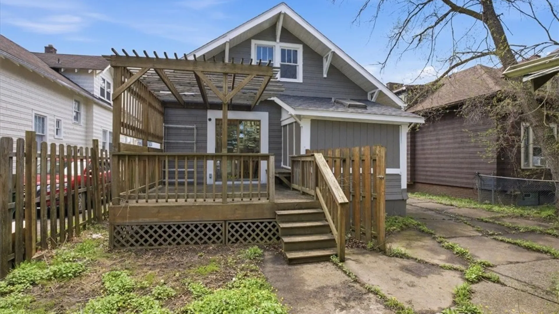 Property at 162 Winspear Avenue, Buffalo, NY 14215 4