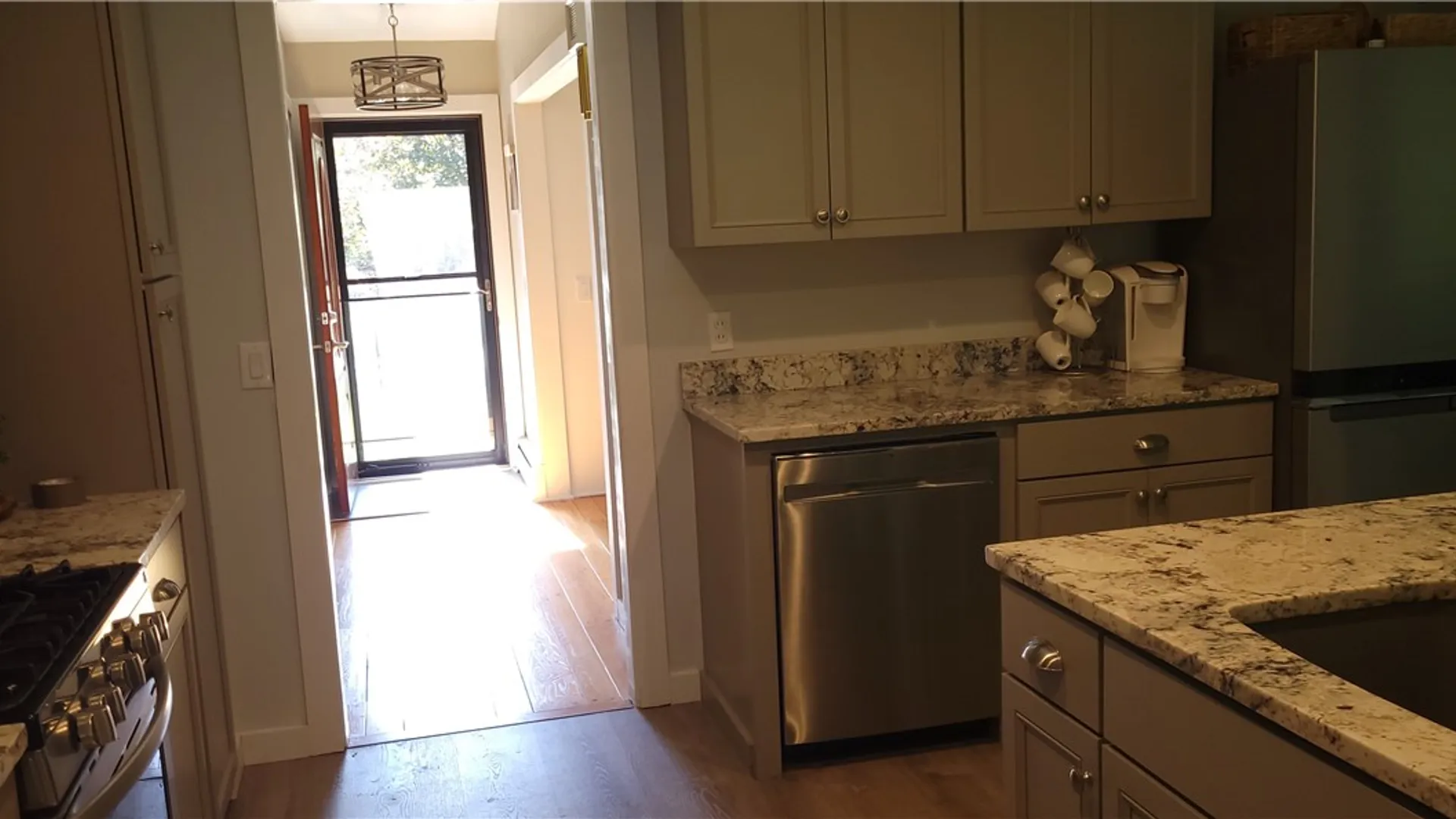Property at 7 courtenay Circle, Pittsford, NY 14534 19