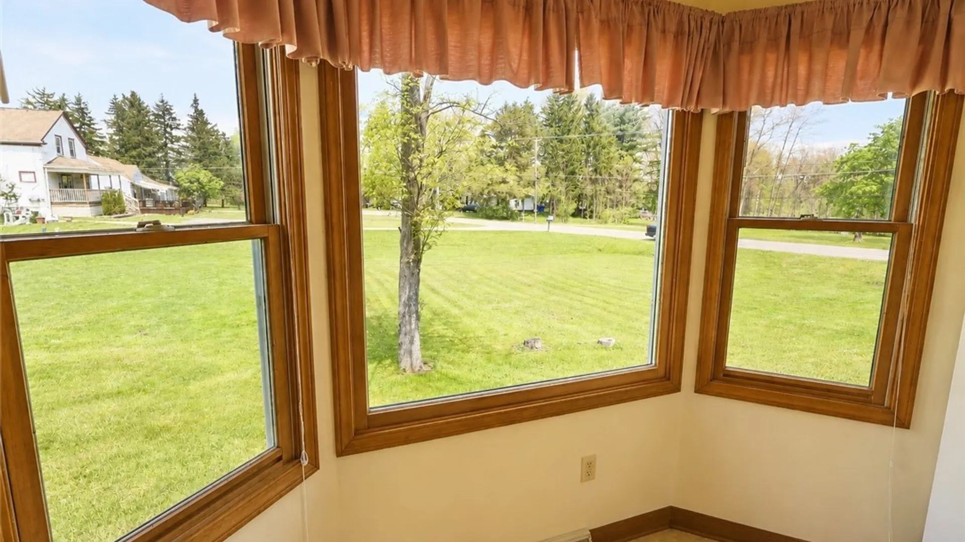 Property at 4382 Twilight Lane, Hamburg, NY 14075 15