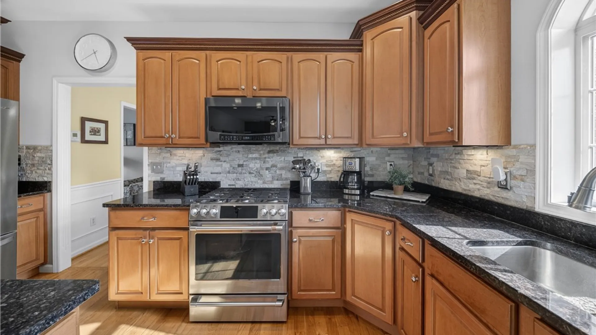 Property at 8322 Nates Ln, Cicero, NY 13039 10
