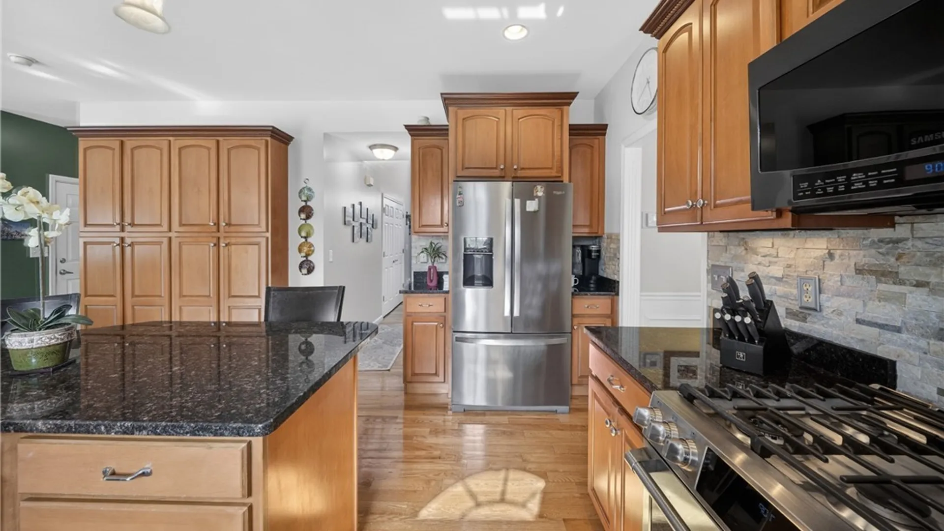 Property at 8322 Nates Ln, Cicero, NY 13039 12