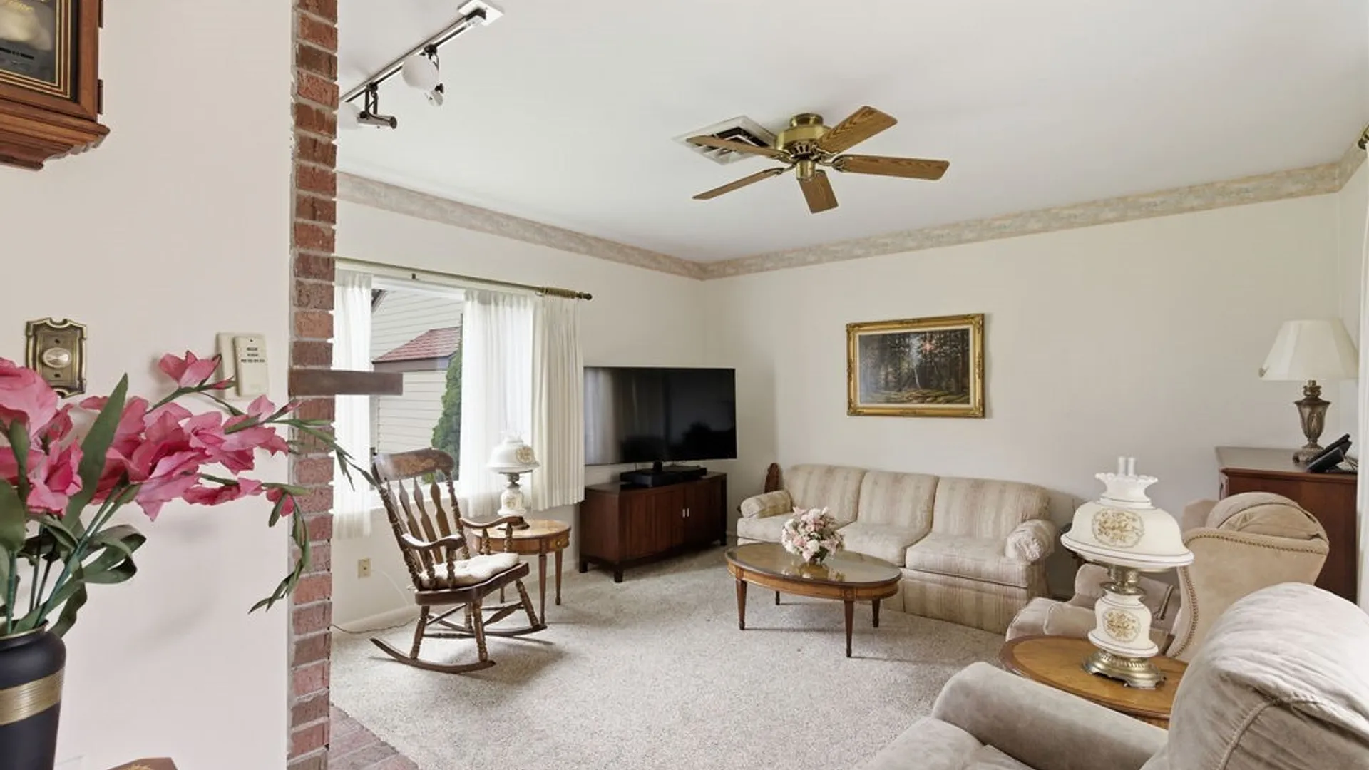 Property at 502 Woburn Drive, Camillus, NY 13031 3