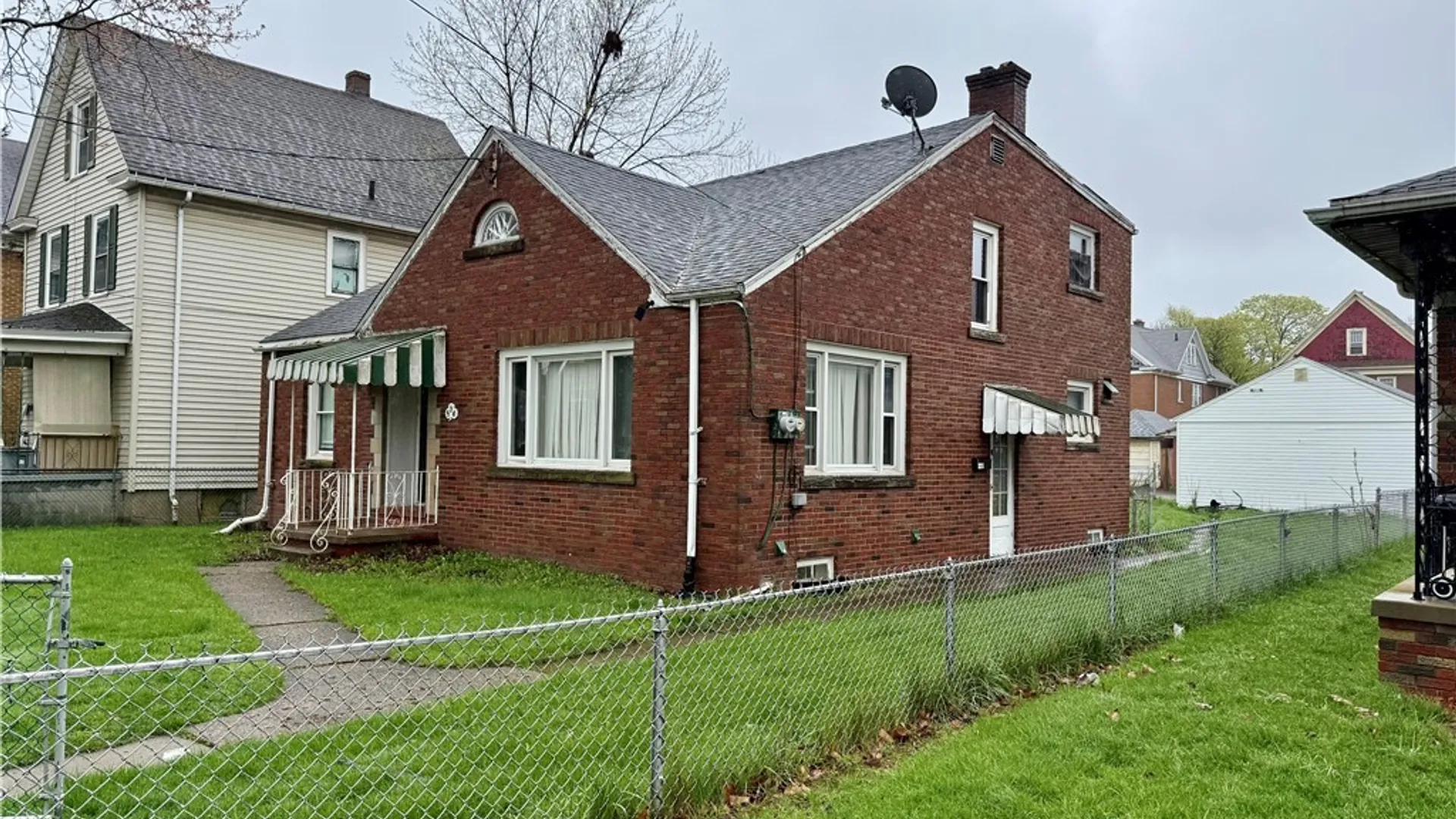 Property at 536 26th Street, Niagara Falls, NY 14301 2