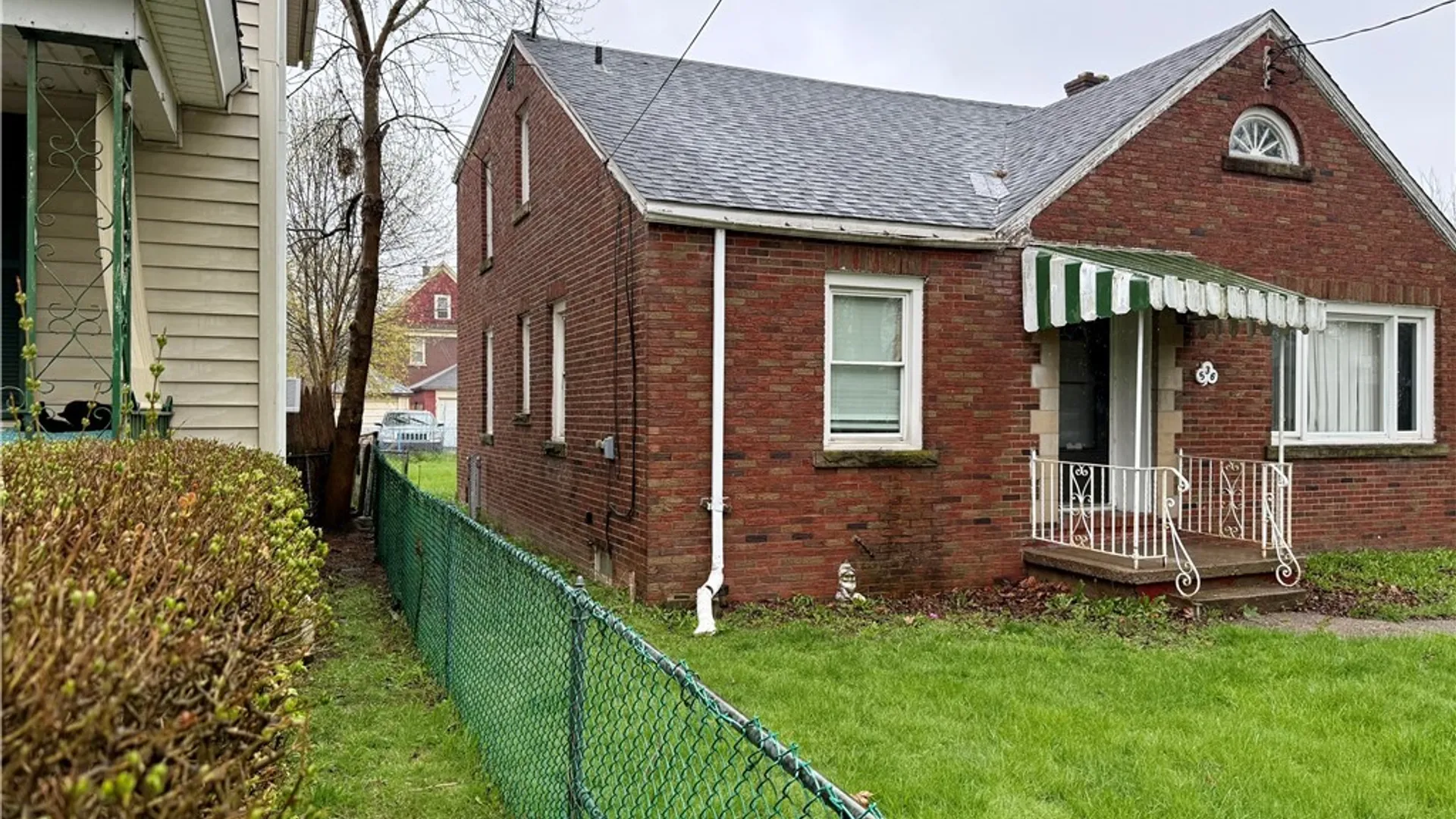 Property at 536 26th Street, Niagara Falls, NY 14301 3