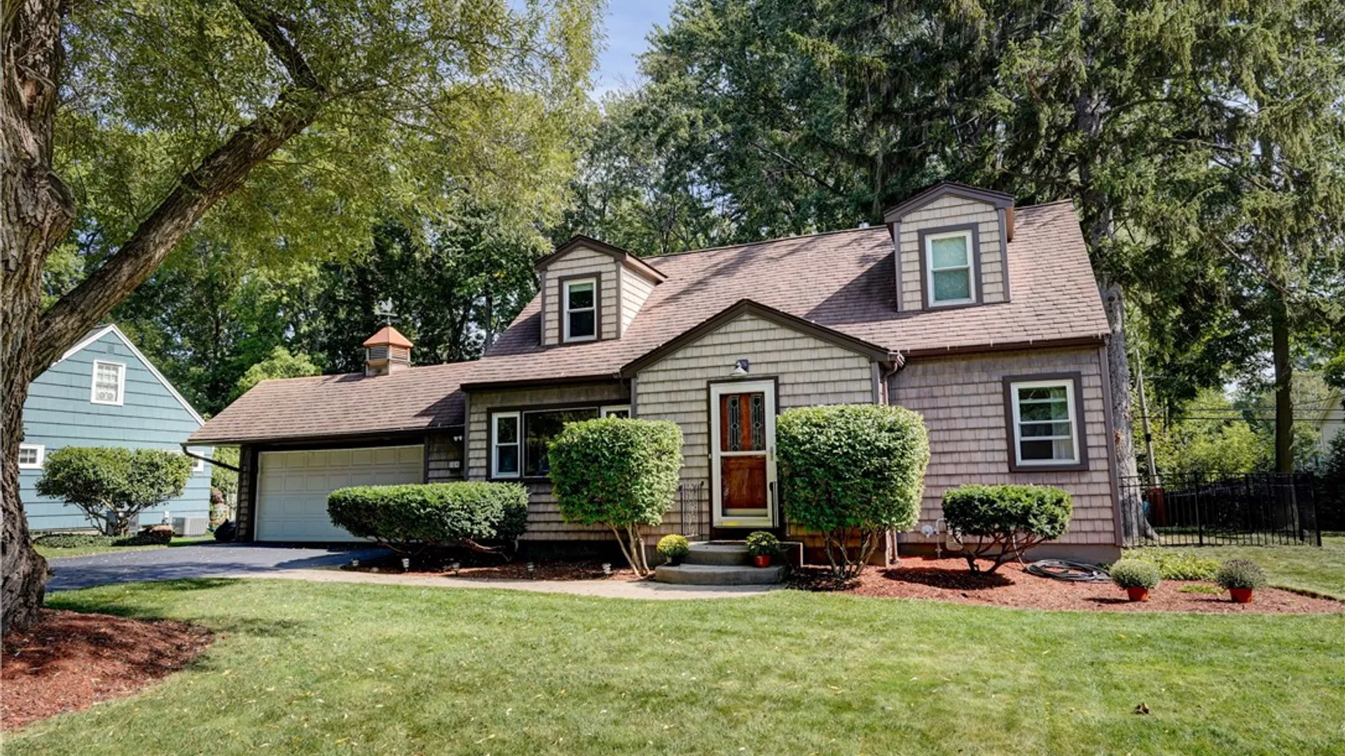 Property at 984 Danby Drive, Webster, NY 14580 2