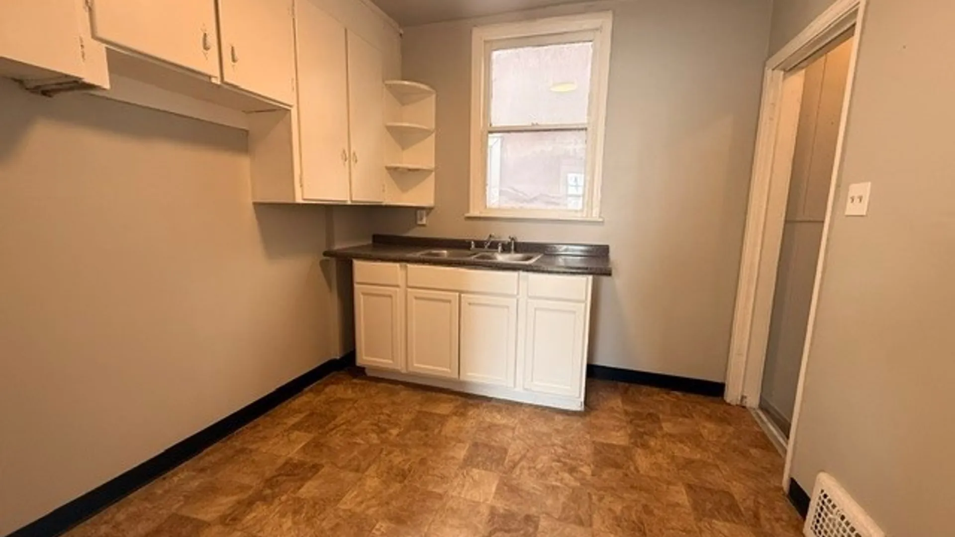 Property at 2020 Forest Avenue, Niagara Falls, NY 14301 12
