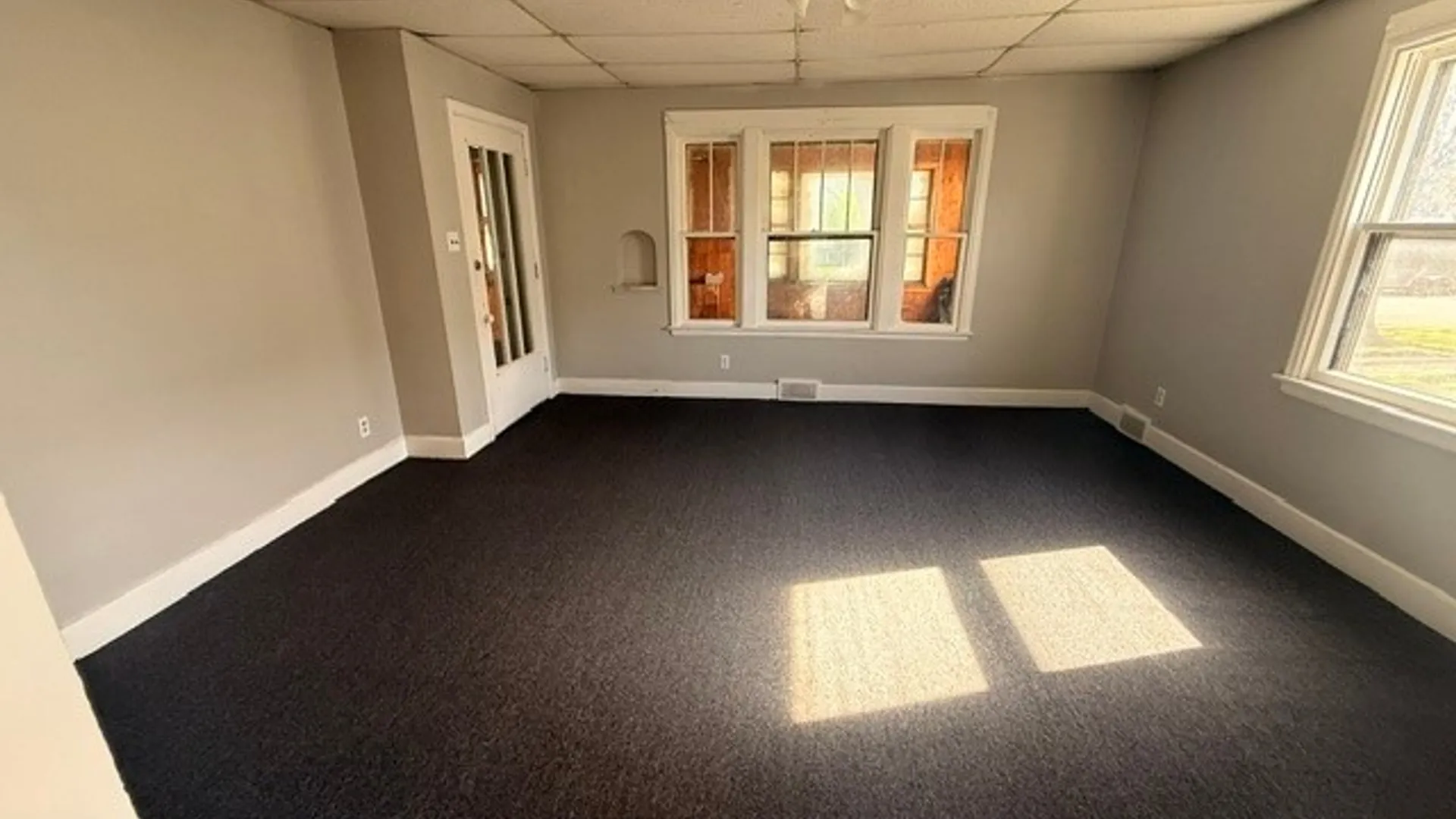 Property at 2020 Forest Avenue, Niagara Falls, NY 14301 3