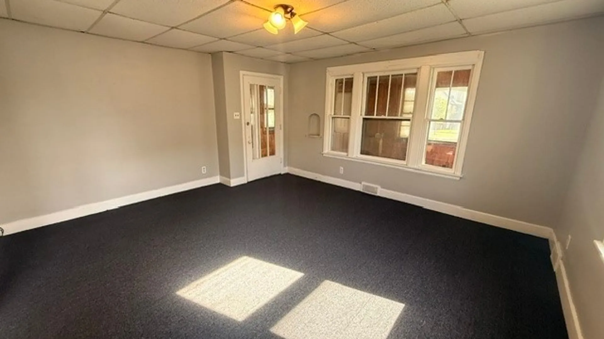 Property at 2020 Forest Avenue, Niagara Falls, NY 14301 4