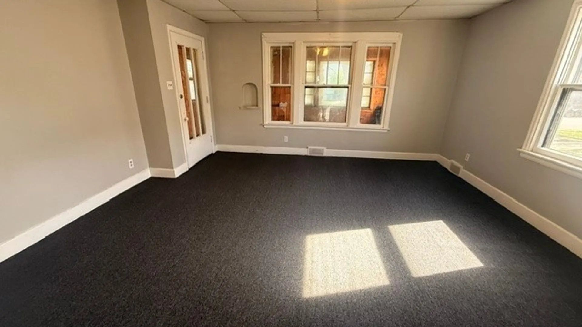 Property at 2020 Forest Avenue, Niagara Falls, NY 14301 5