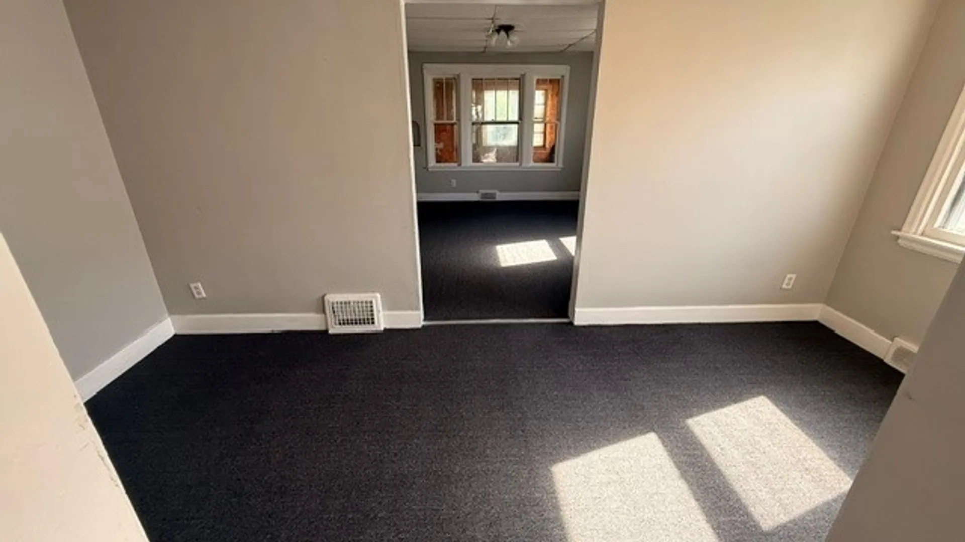 Property at 2020 Forest Avenue, Niagara Falls, NY 14301 7