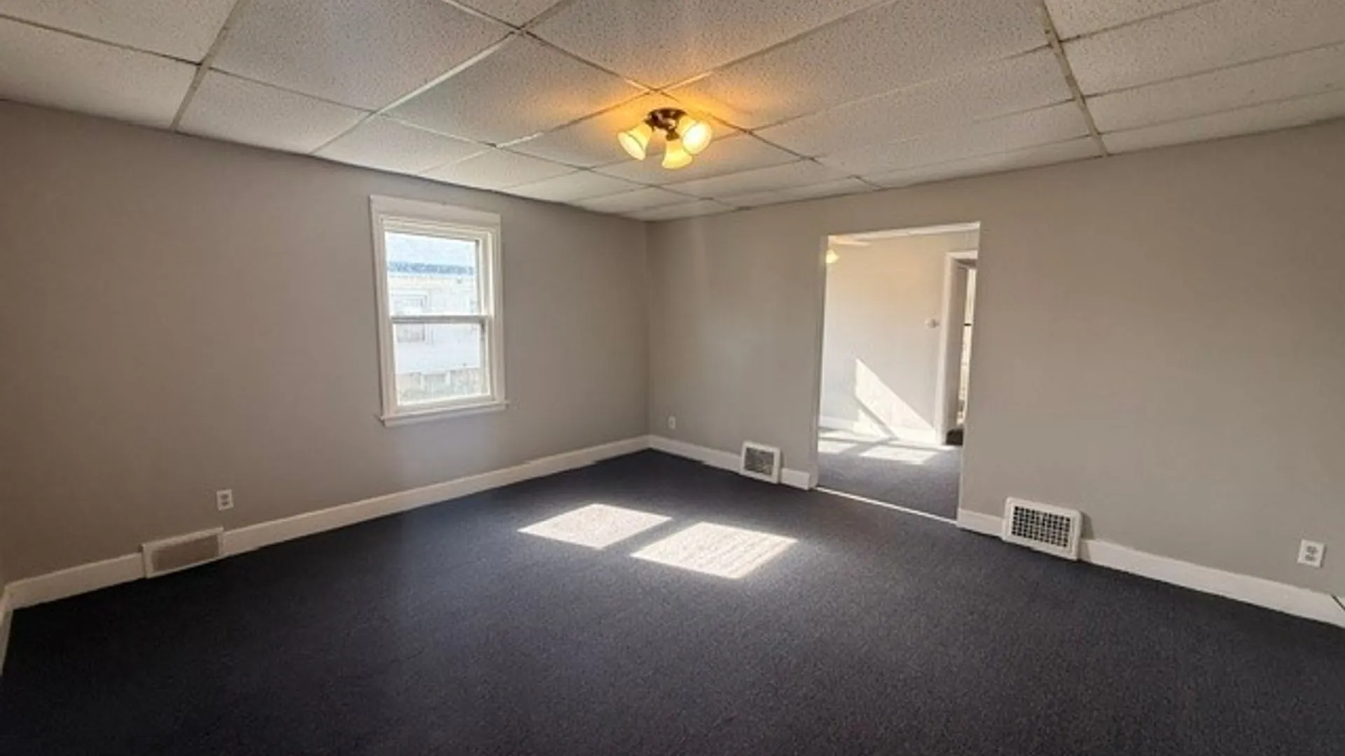 Property at 2020 Forest Avenue, Niagara Falls, NY 14301 8