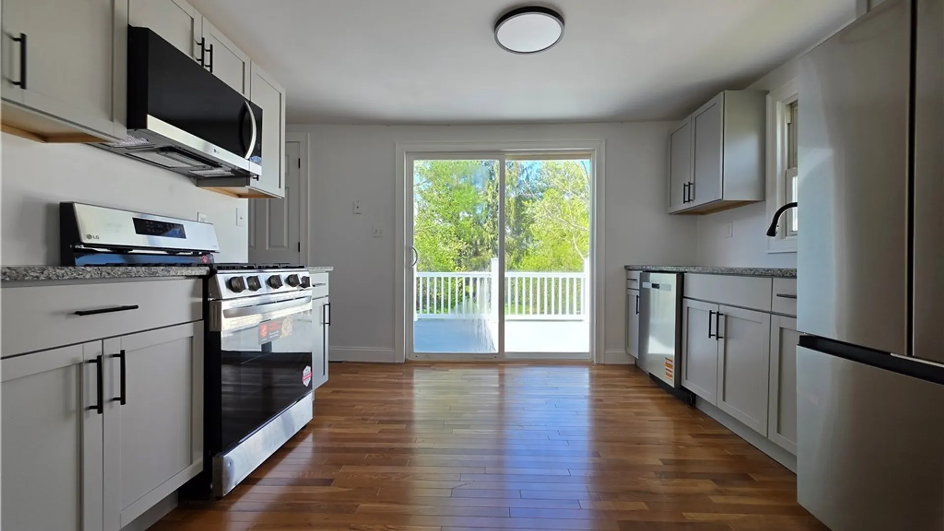 Property at 6 Mayberry Place, New Hartford, NY 13413 11