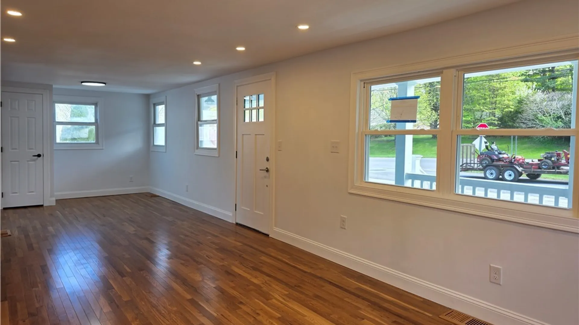 Property at 6 Mayberry Place, New Hartford, NY 13413 4