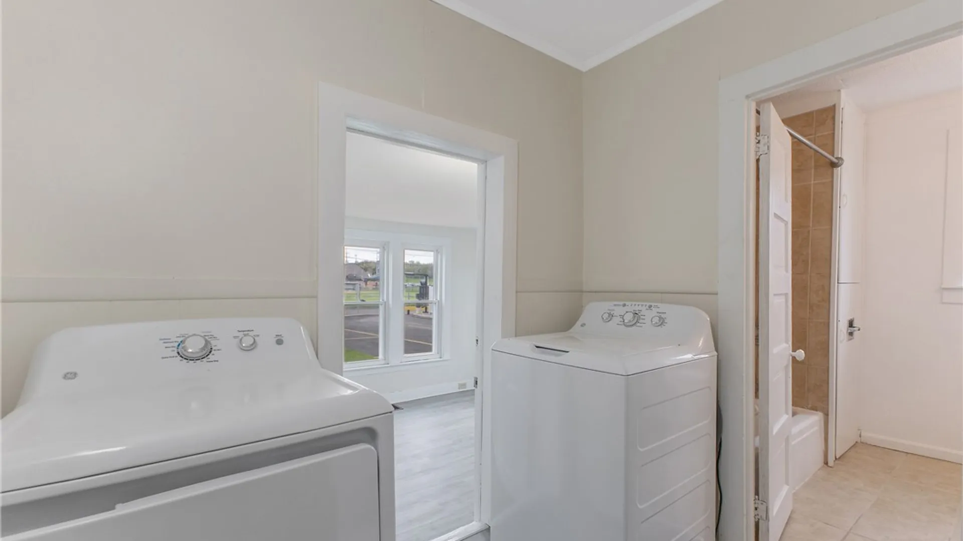 Property at 188 Bridge Street, Oswego, NY 13126 15