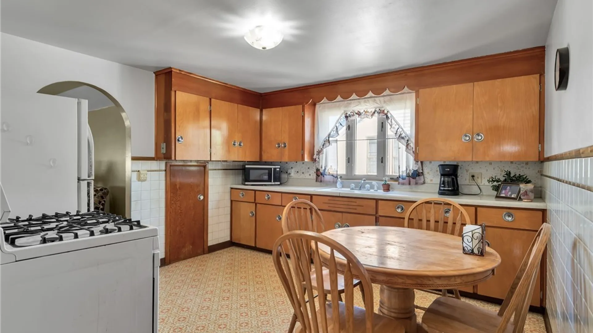 Property at 235 Atlantic Avenue, Cheektowaga, NY 14212 23