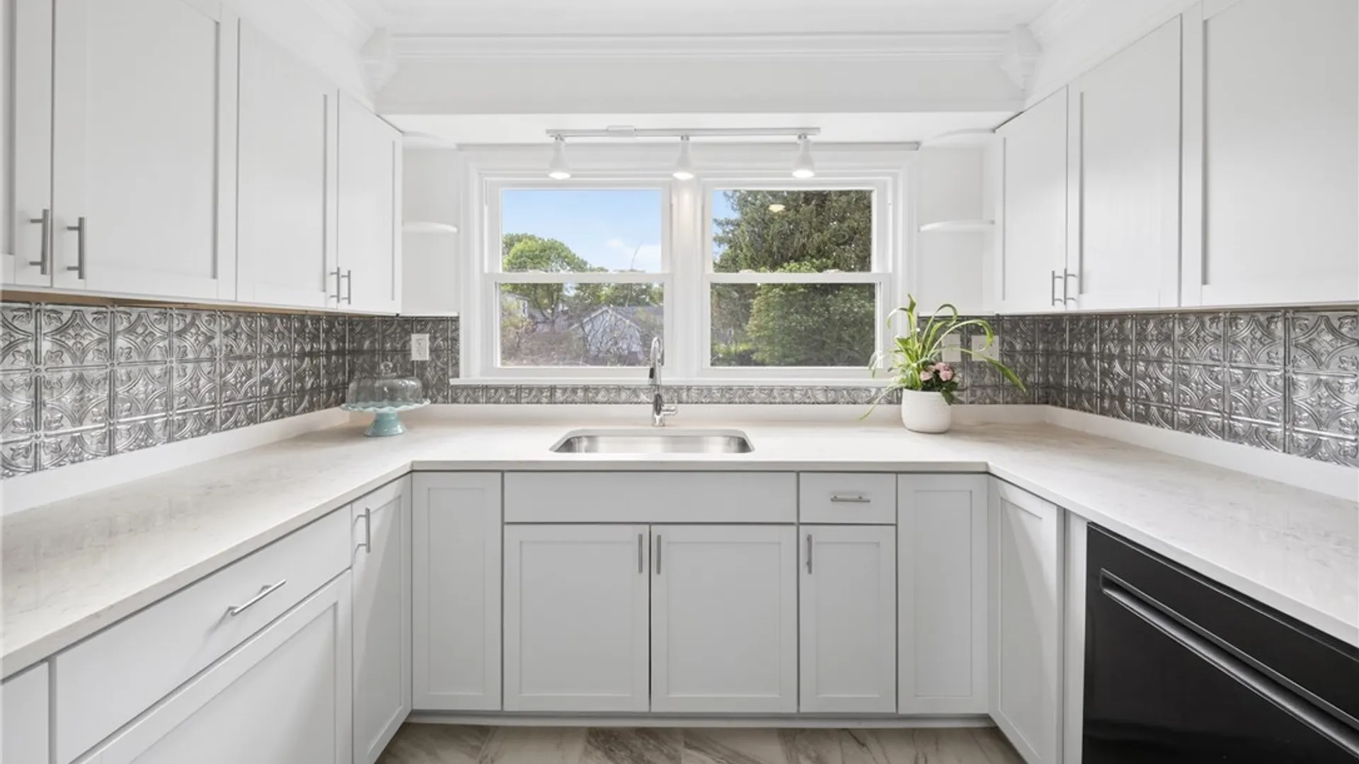 Property at 716 Scarboro Drive, Geddes, NY 13209 6