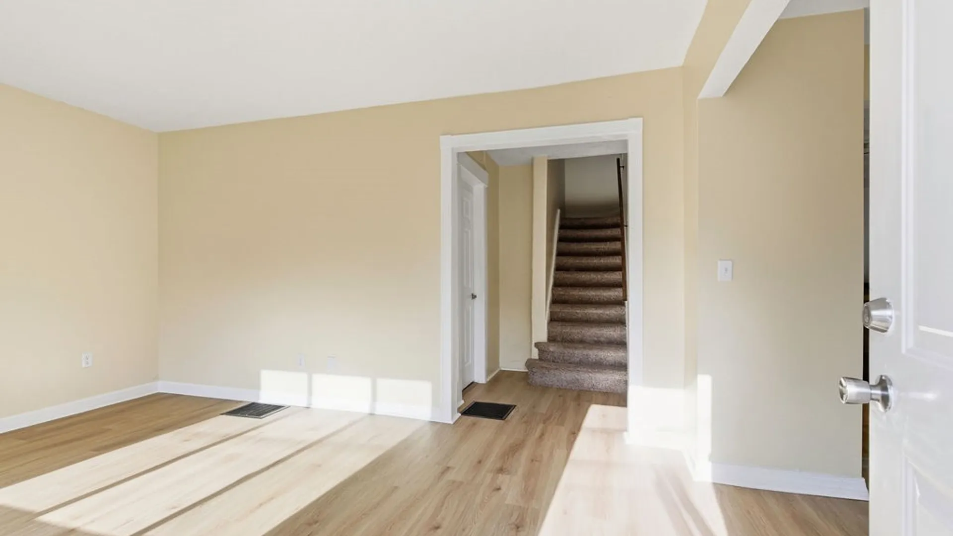 Property at 124 Mayar Street, Syracuse, NY 13208 4