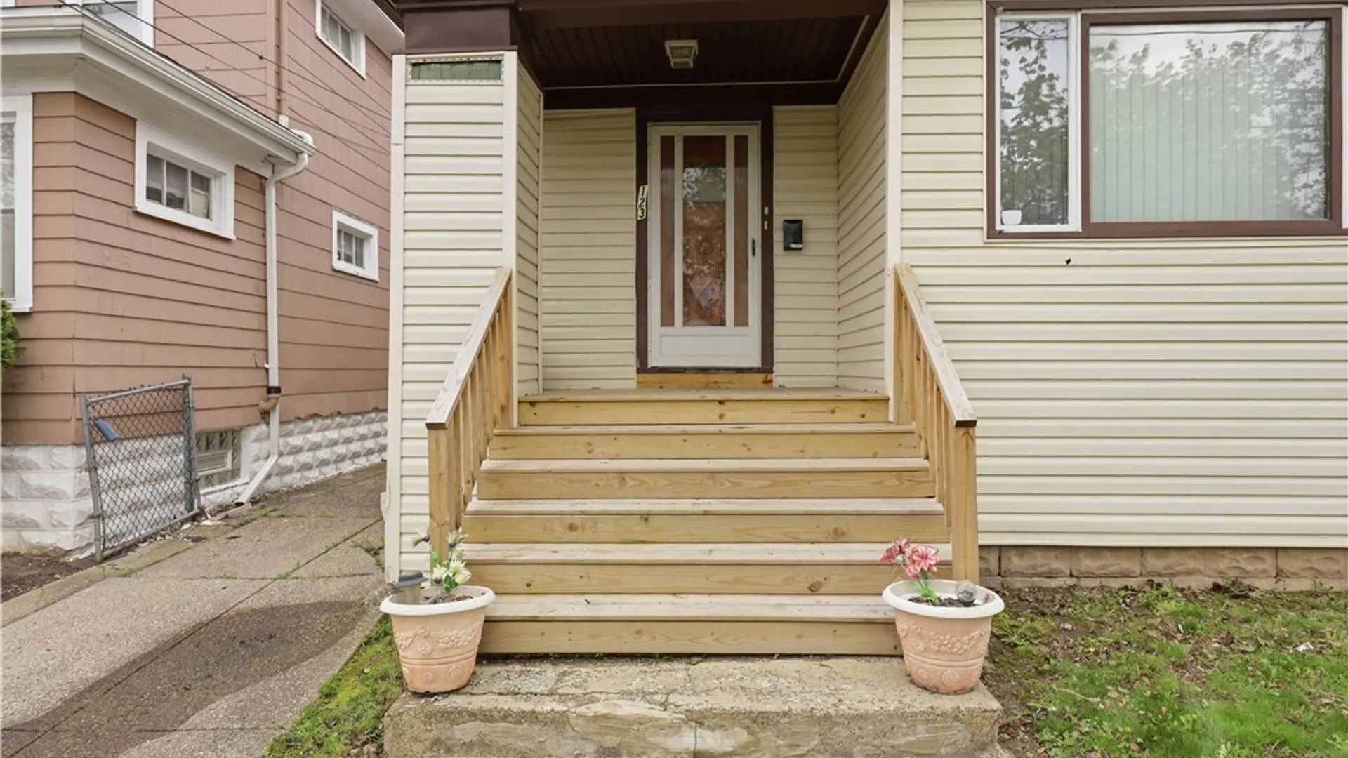 Property at 123 Rounds Avenue, Buffalo, NY 14215 3
