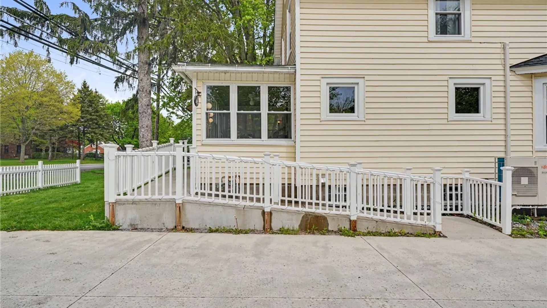 Property at 6244 Boston State Road, Hamburg, NY 14075 4