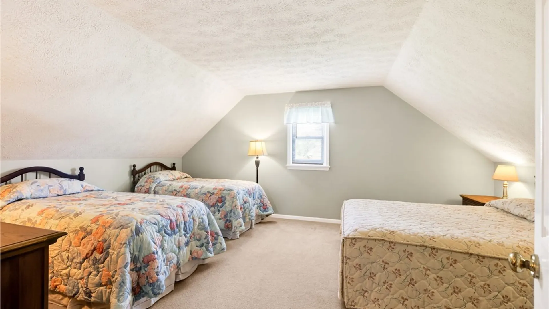 Property at 11 Pen-Web Park, Penfield, NY 14580 41