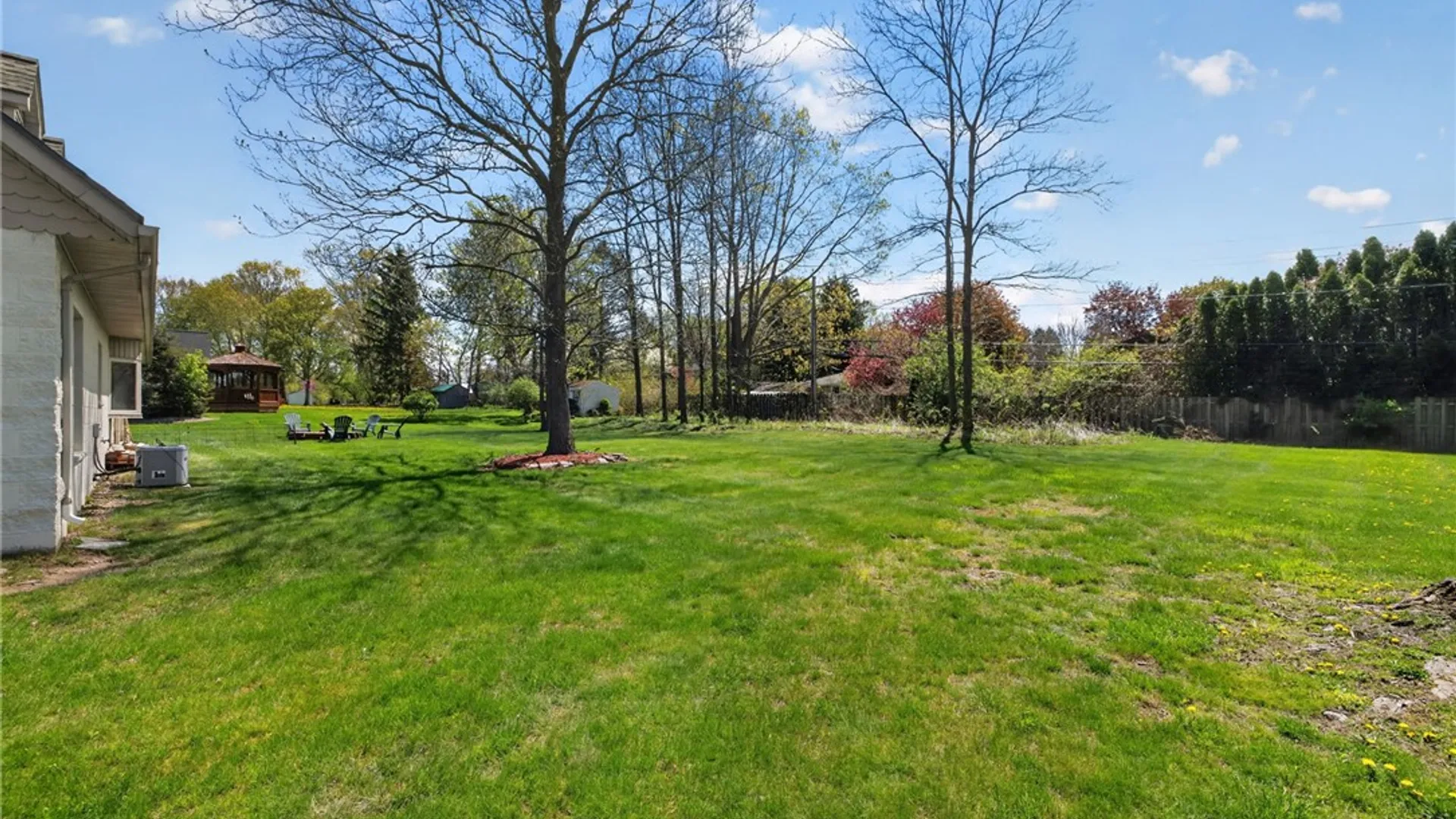 Property at 11 Pen-Web Park, Penfield, NY 14580 7