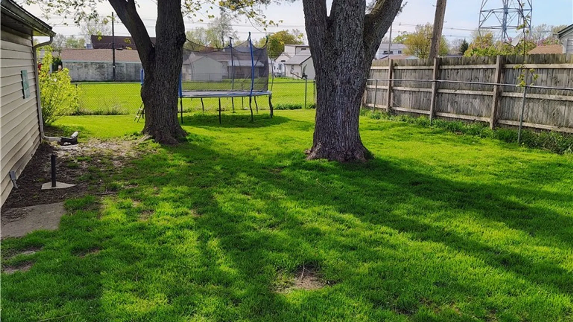 Property at 57 Elaine Court, Cheektowaga, NY 14225 4