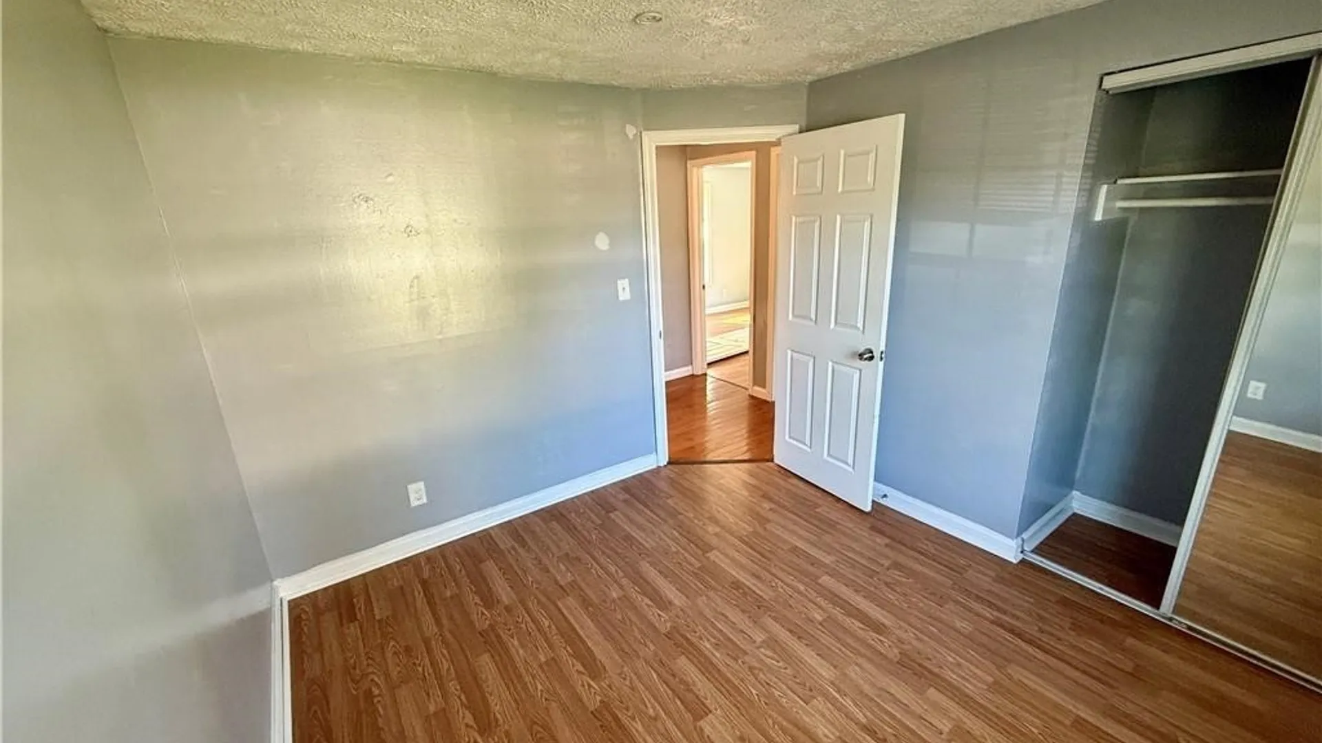Property at 114 Grandy Dr, Salina, NY 13088 7