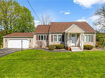 Property at 30 Allman Pl, New Hartford, NY 13413