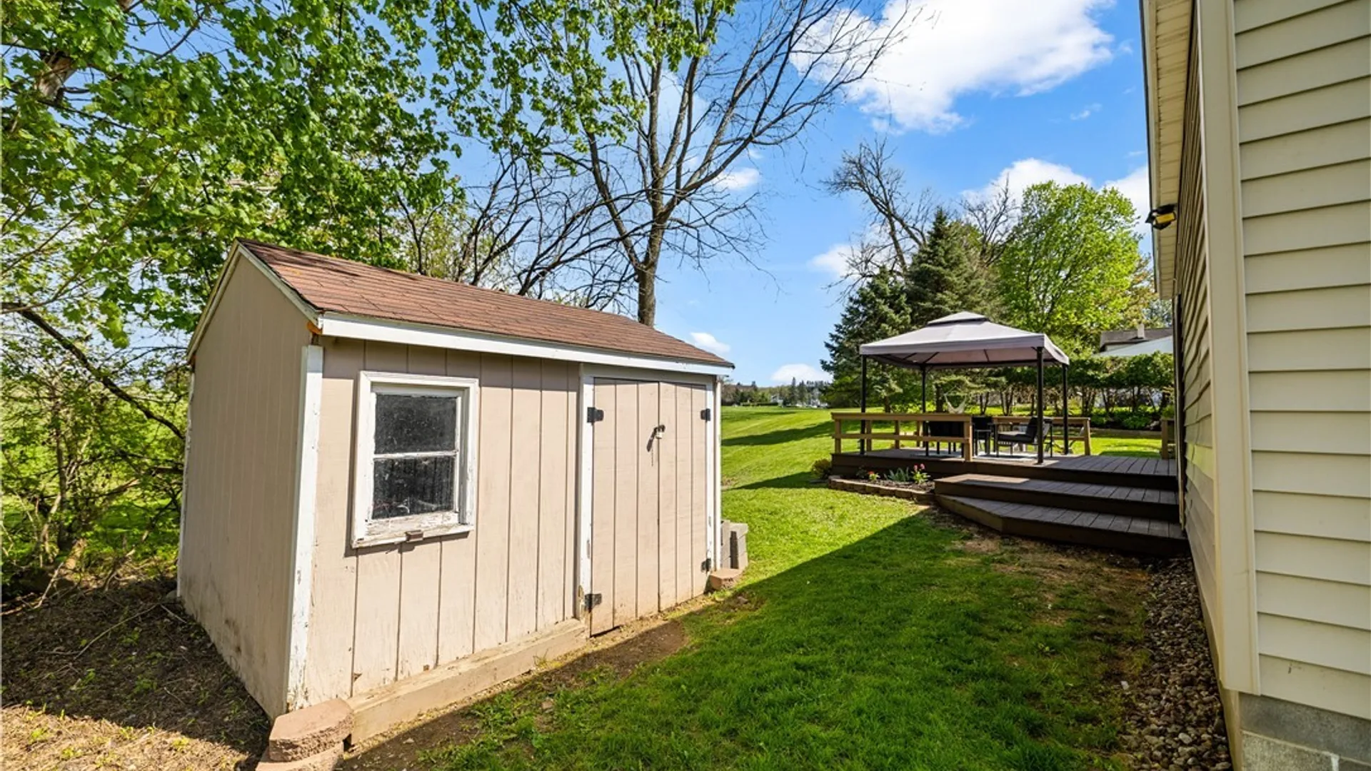 Property at 30 Allman Pl, New Hartford, NY 13413 32