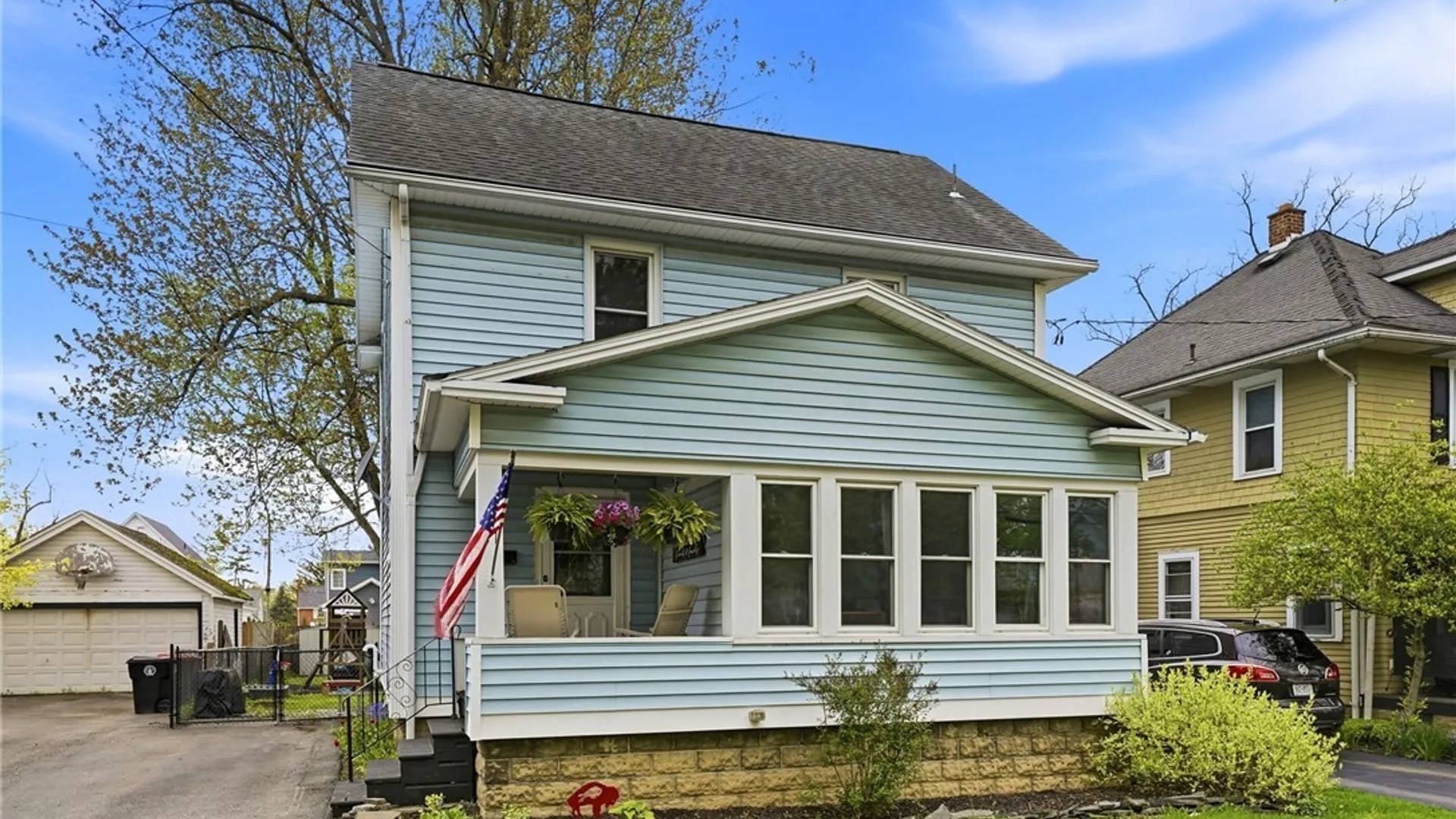 Property at 41 Woodlawn Avenue, Lancaster, NY 14086 2
