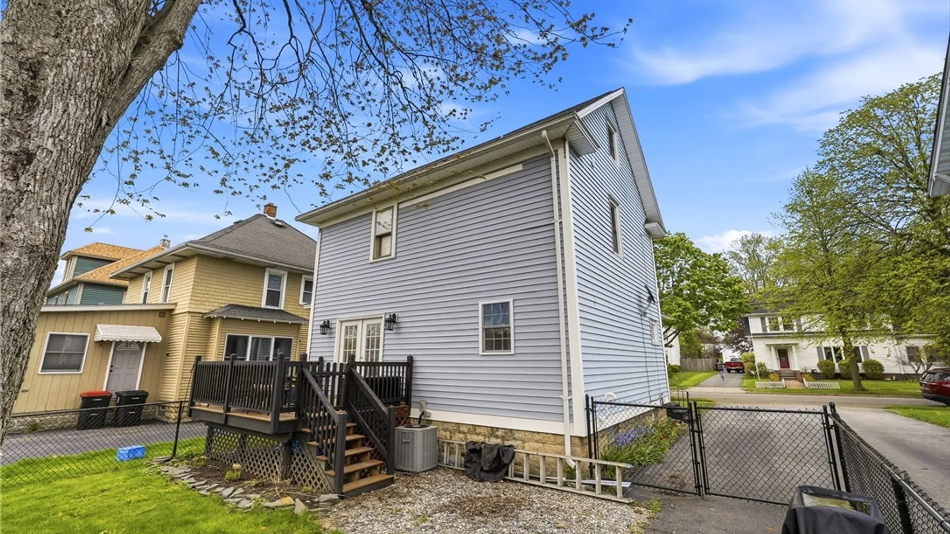 Property at 41 Woodlawn Avenue, Lancaster, NY 14086 36