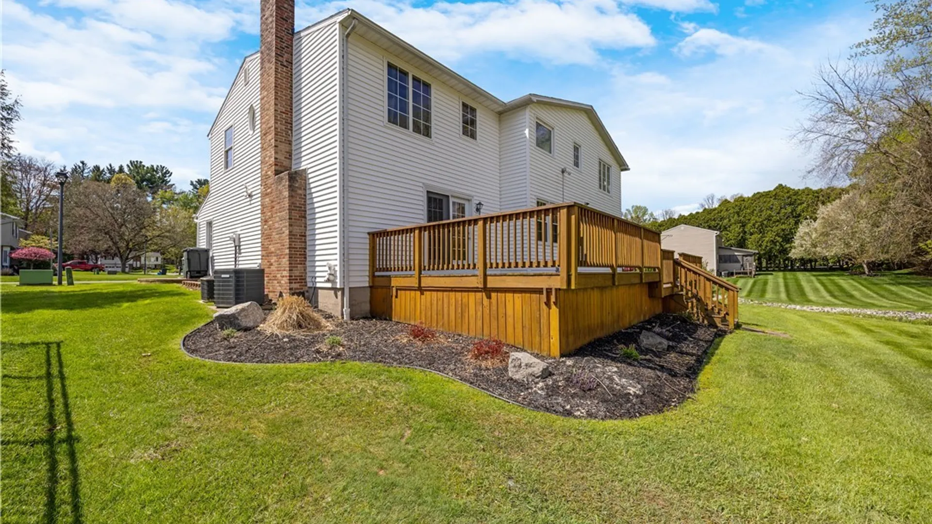 Property at 7626 Sandy Lane, Clay, NY 13212 4