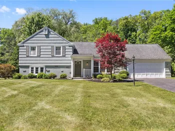 39 Little Brook Drive, Pittsford, NY 14534