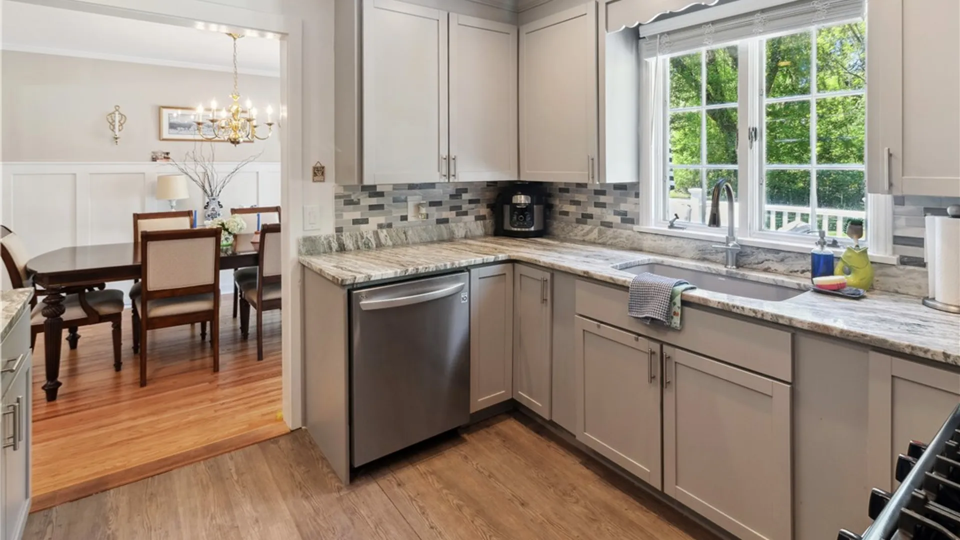 Property at 39 Little Brook Drive, Pittsford, NY 14534 8