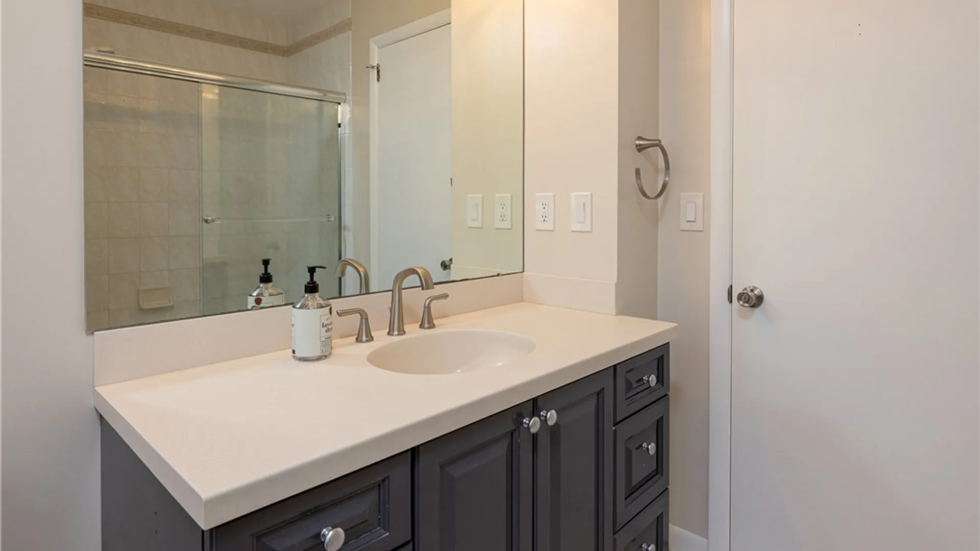 Property at 35 Lakeview Circle, Skaneateles, NY 13152 12