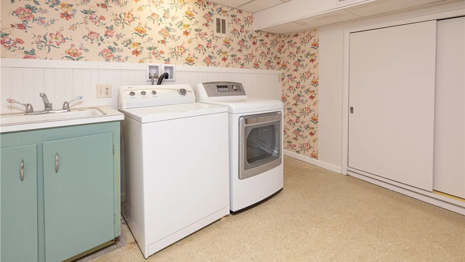 Property at 35 Lakeview Circle, Skaneateles, NY 13152 18