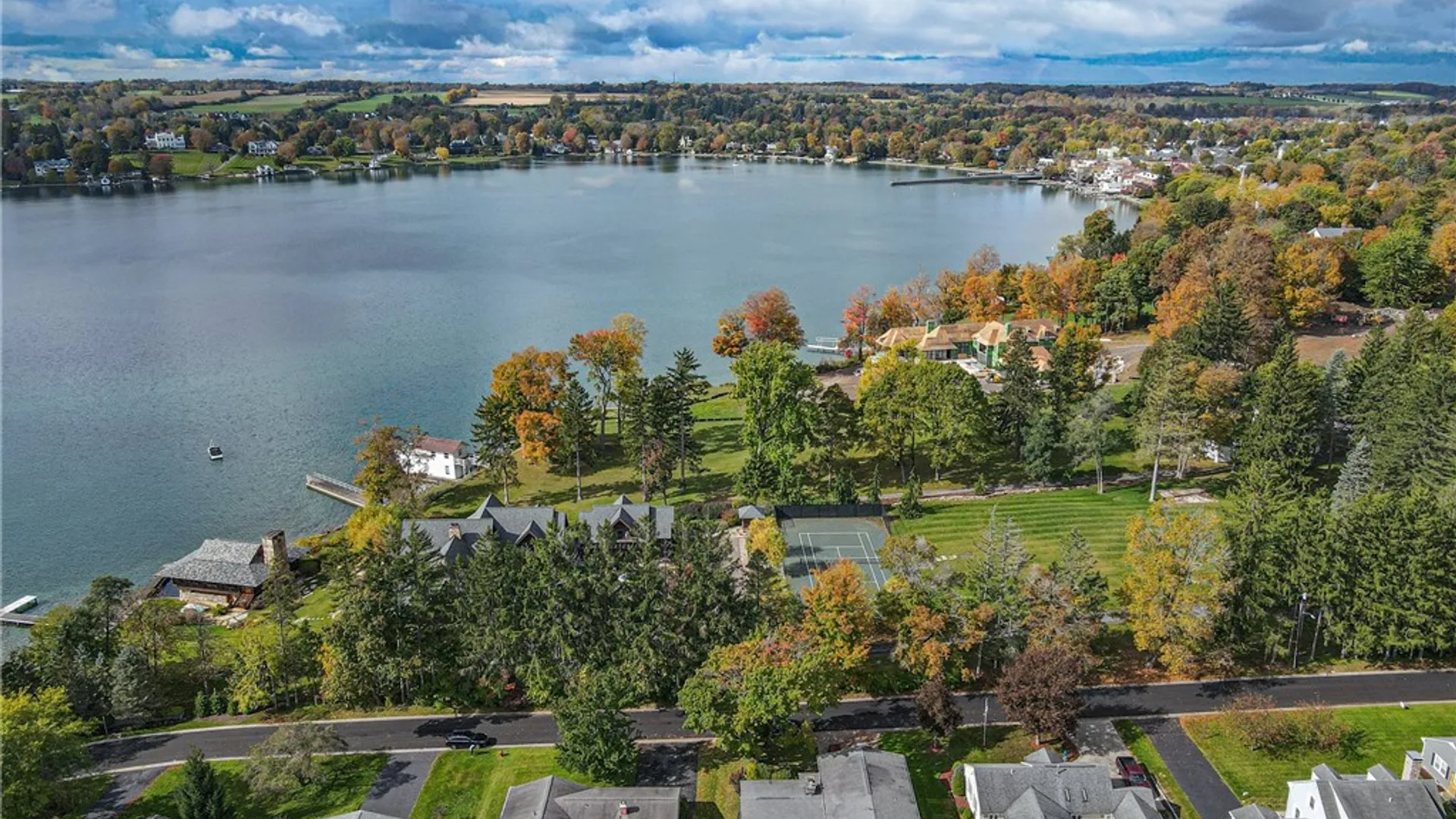 Property at 35 Lakeview Circle, Skaneateles, NY 13152 3
