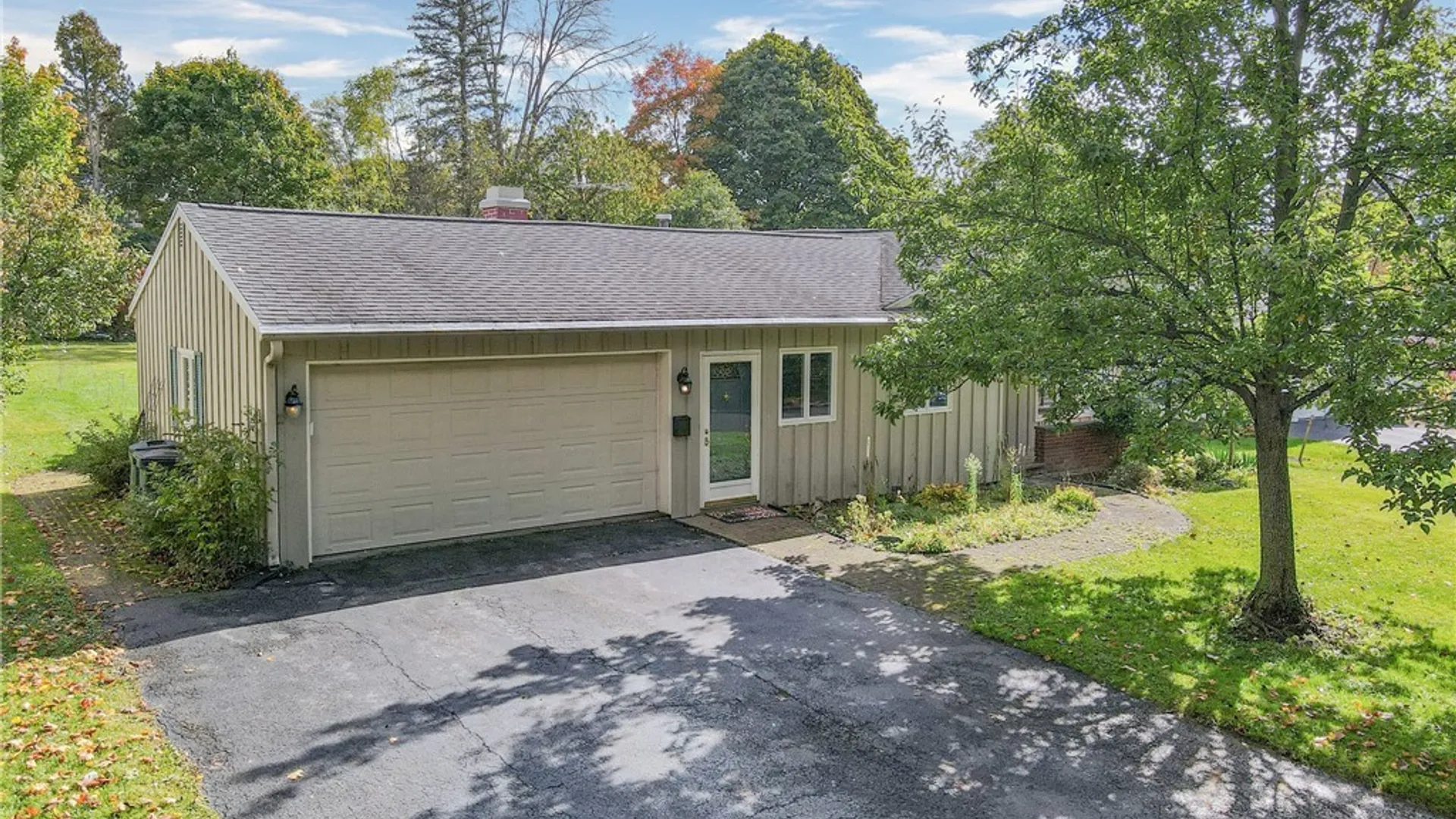 Property at 35 Lakeview Circle, Skaneateles, NY 13152 4