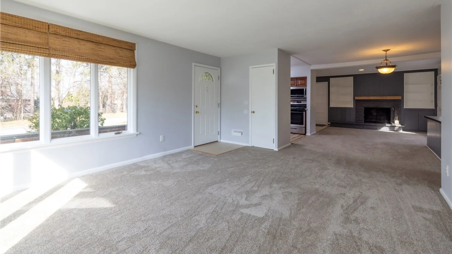 Property at 35 Lakeview Circle, Skaneateles, NY 13152 6